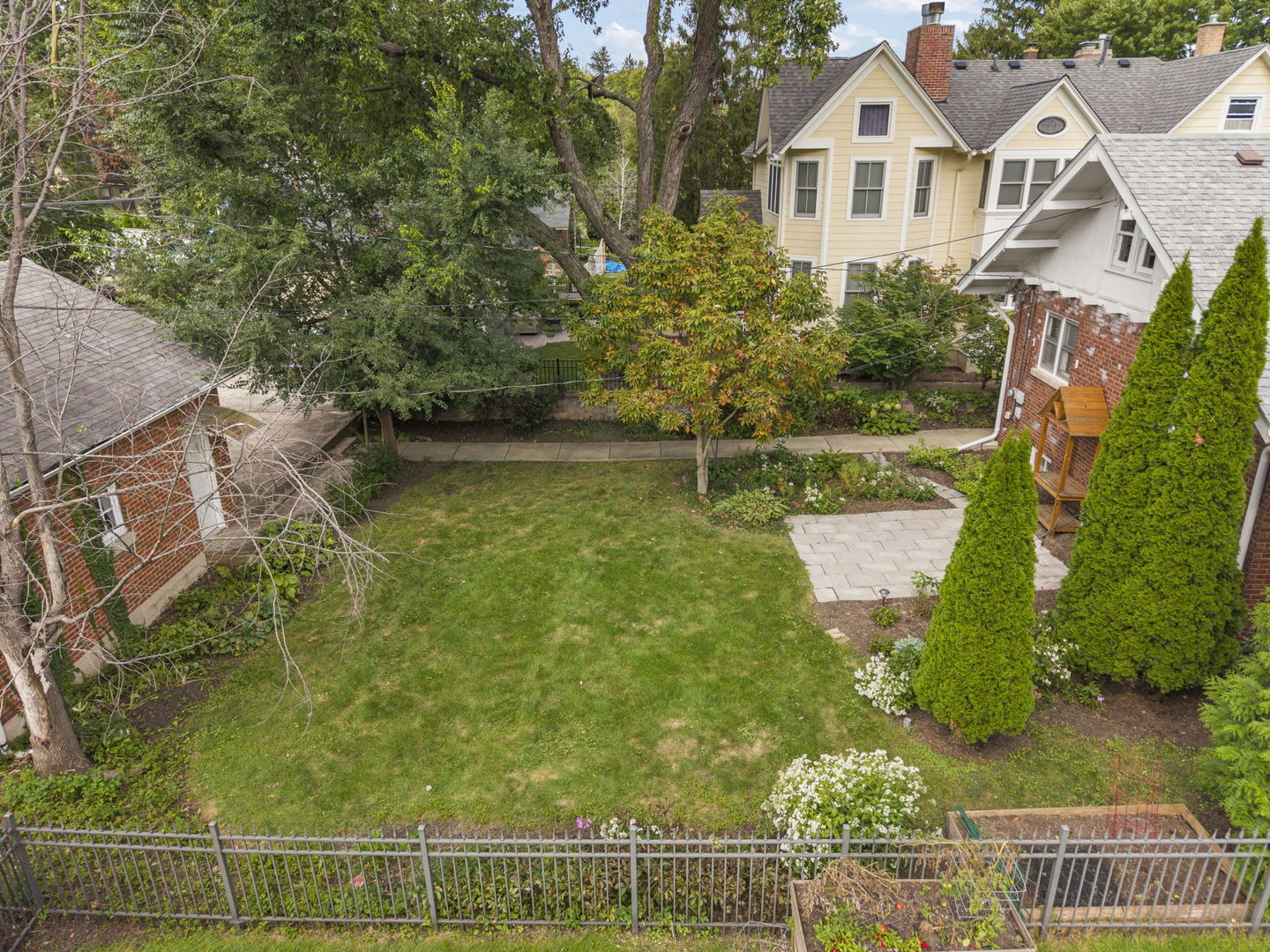 115 N Wright Street