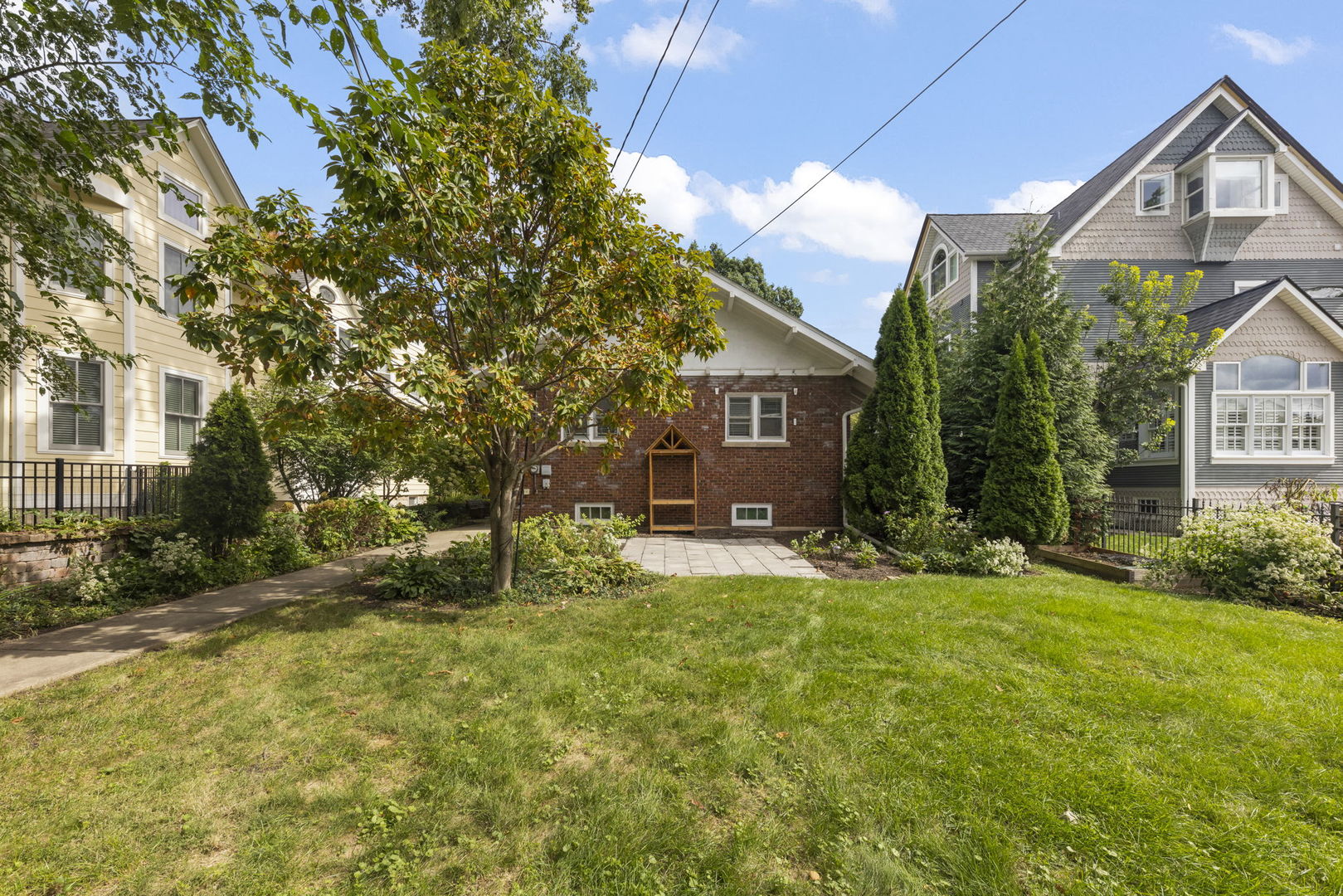 115 N Wright Street