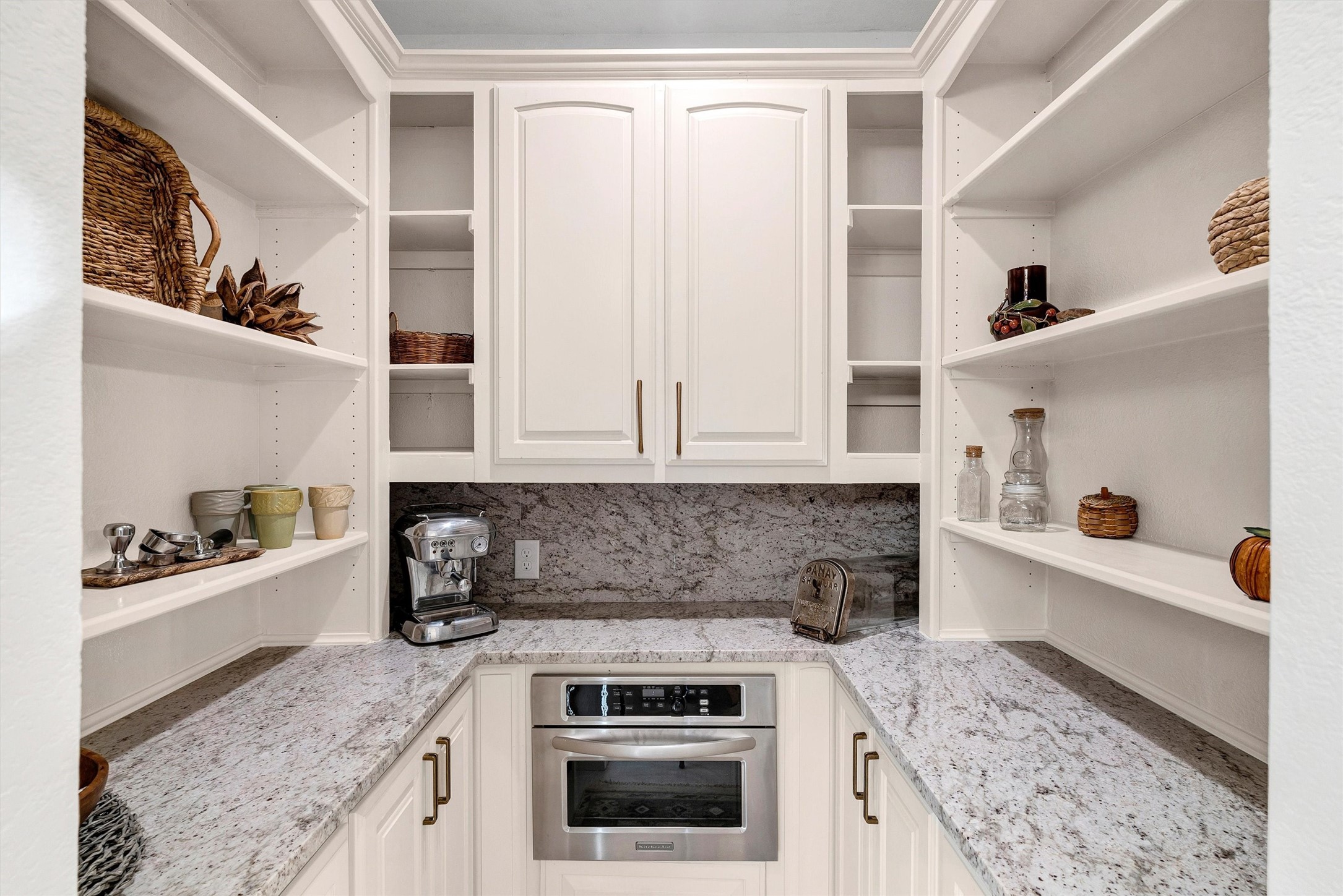 4922 Rio Vista Drive