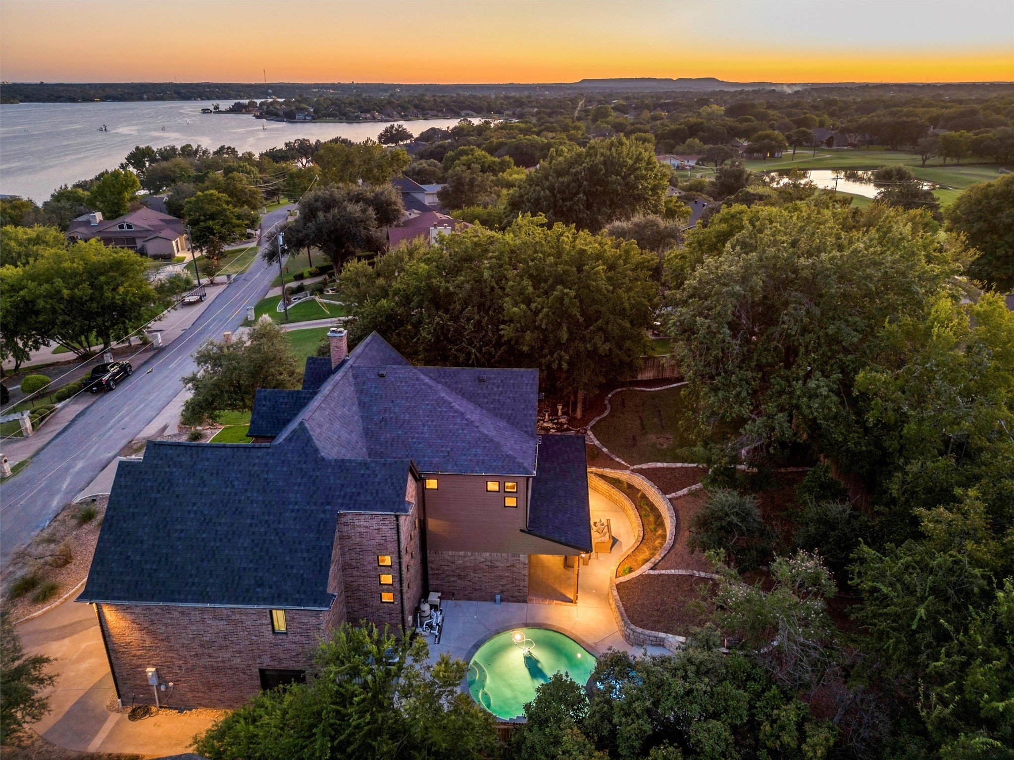 4922 Rio Vista Drive