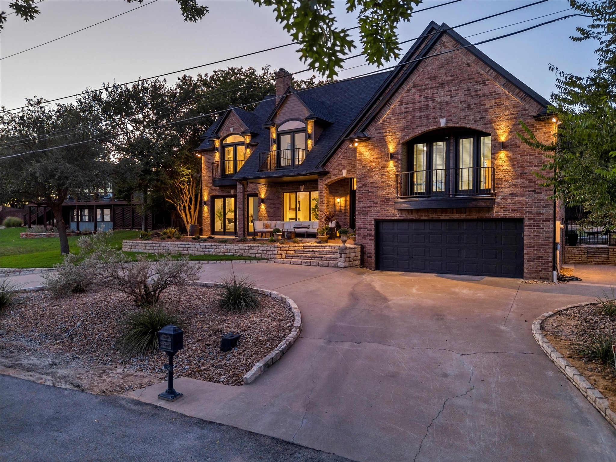 4922 Rio Vista Drive