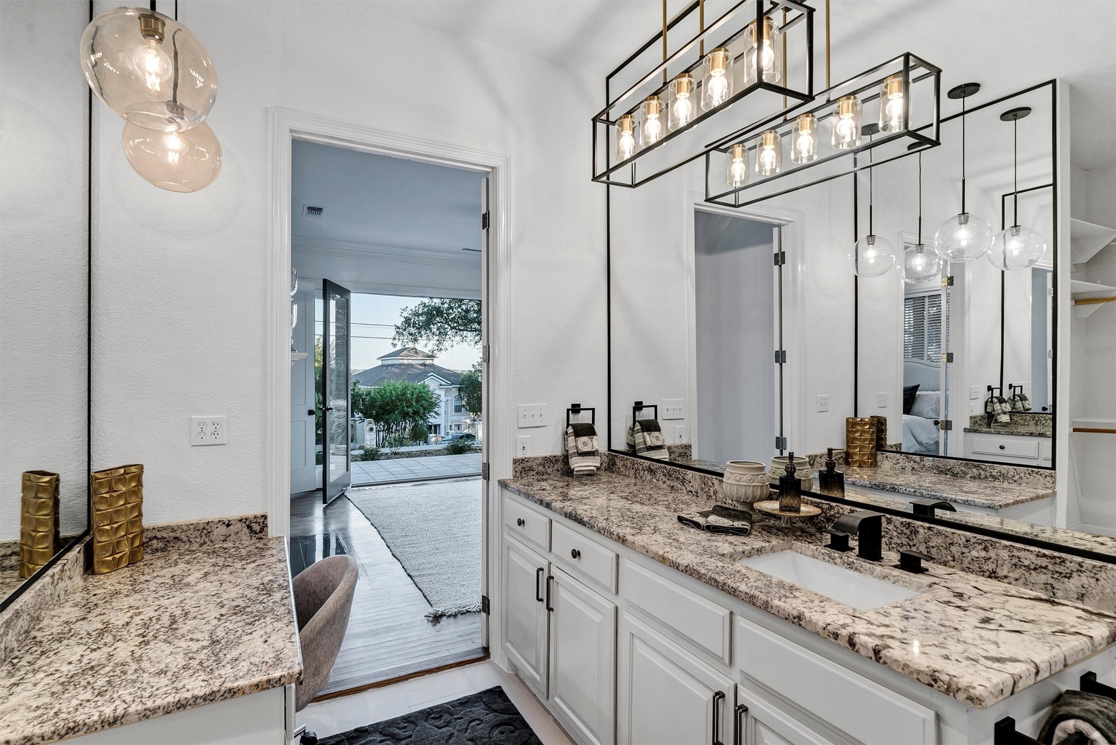 4922 Rio Vista Drive