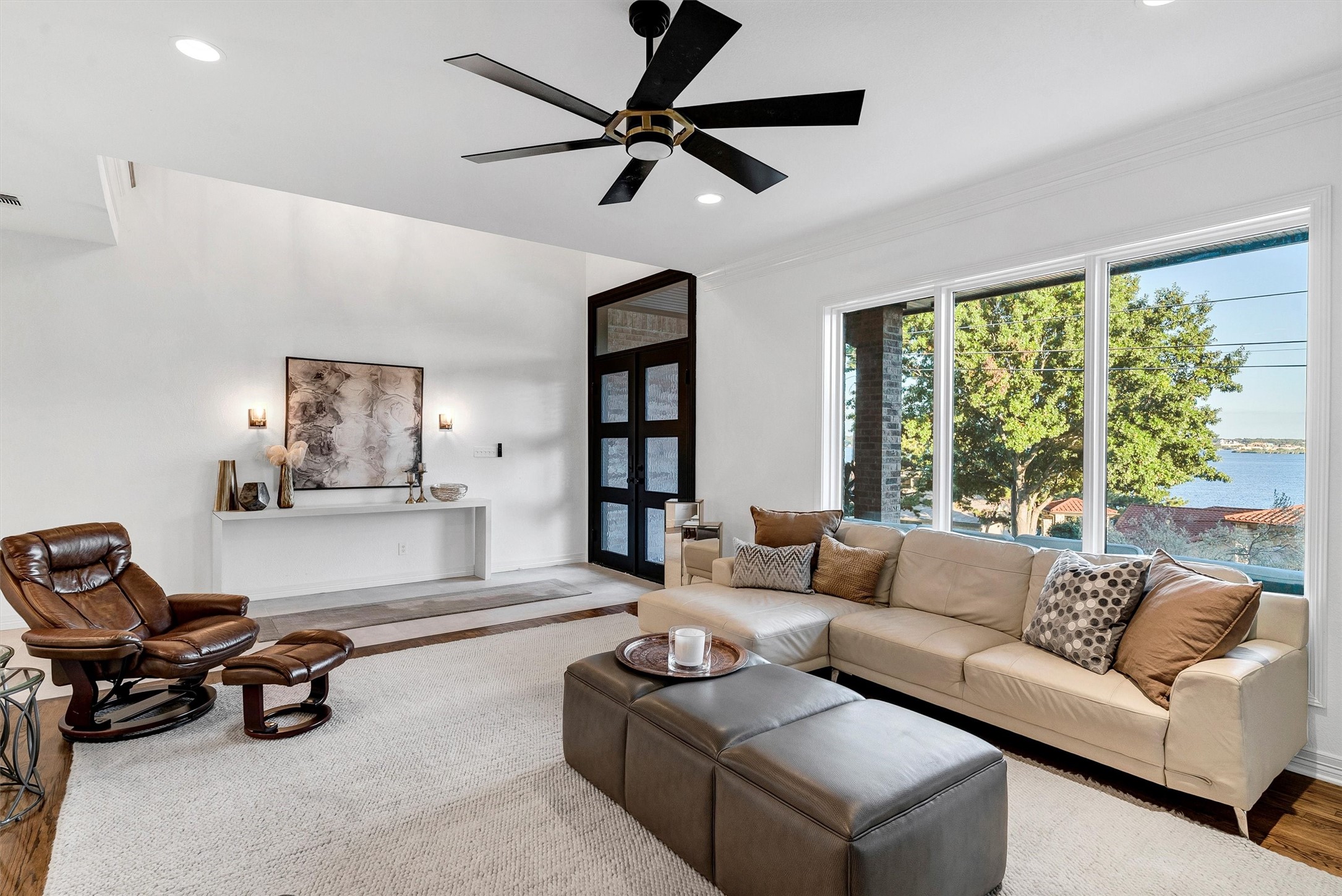 4922 Rio Vista Drive