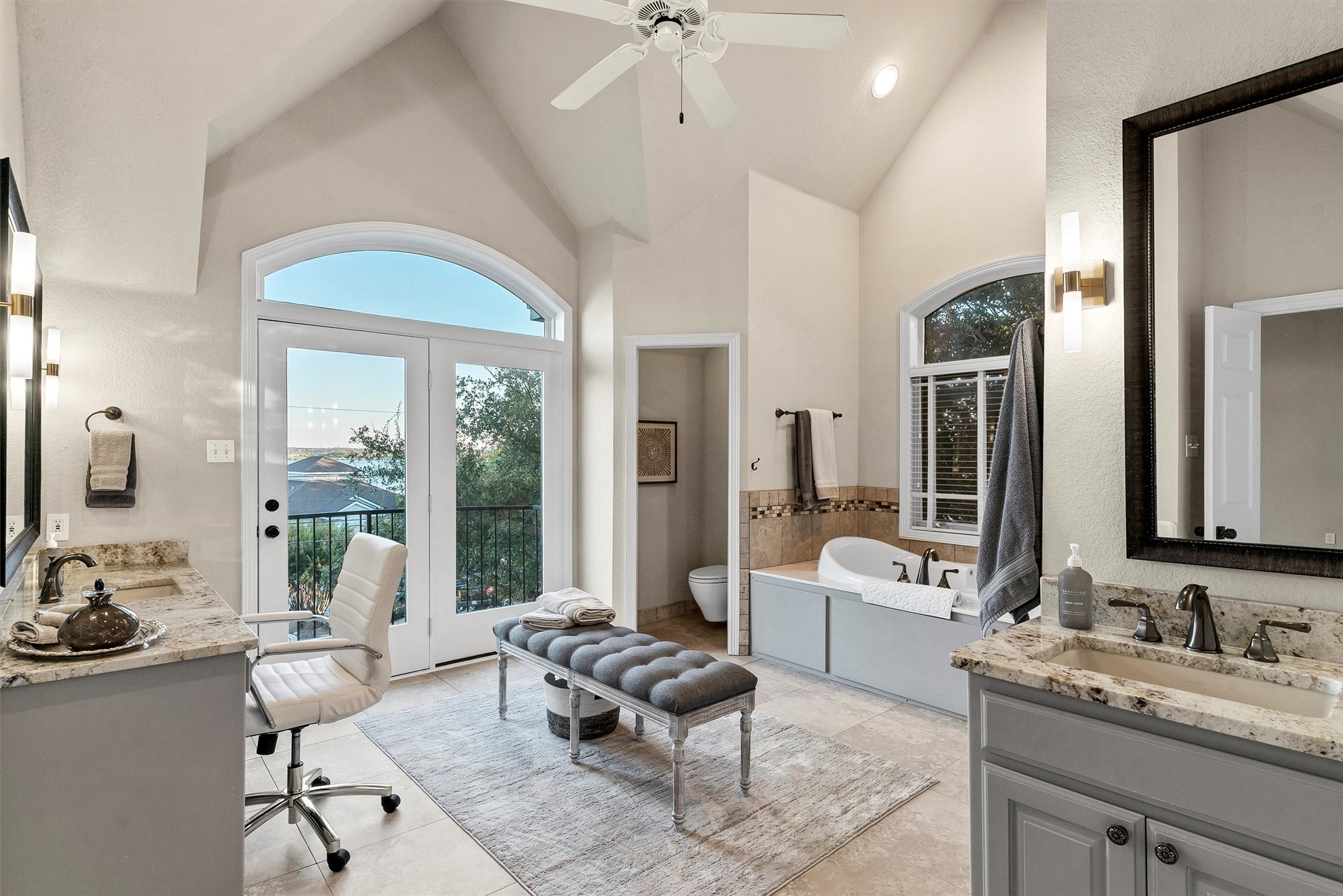 4922 Rio Vista Drive