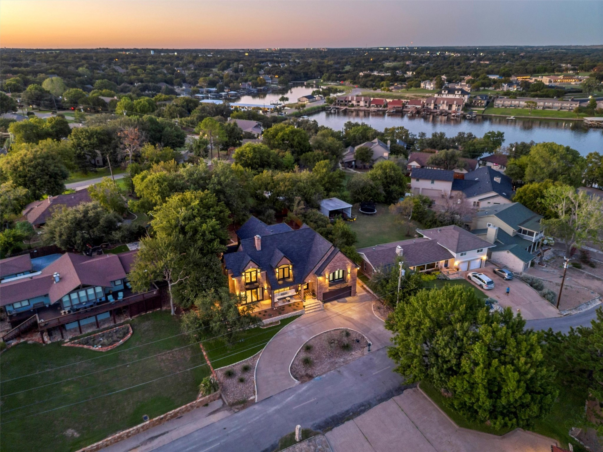 4922 Rio Vista Drive