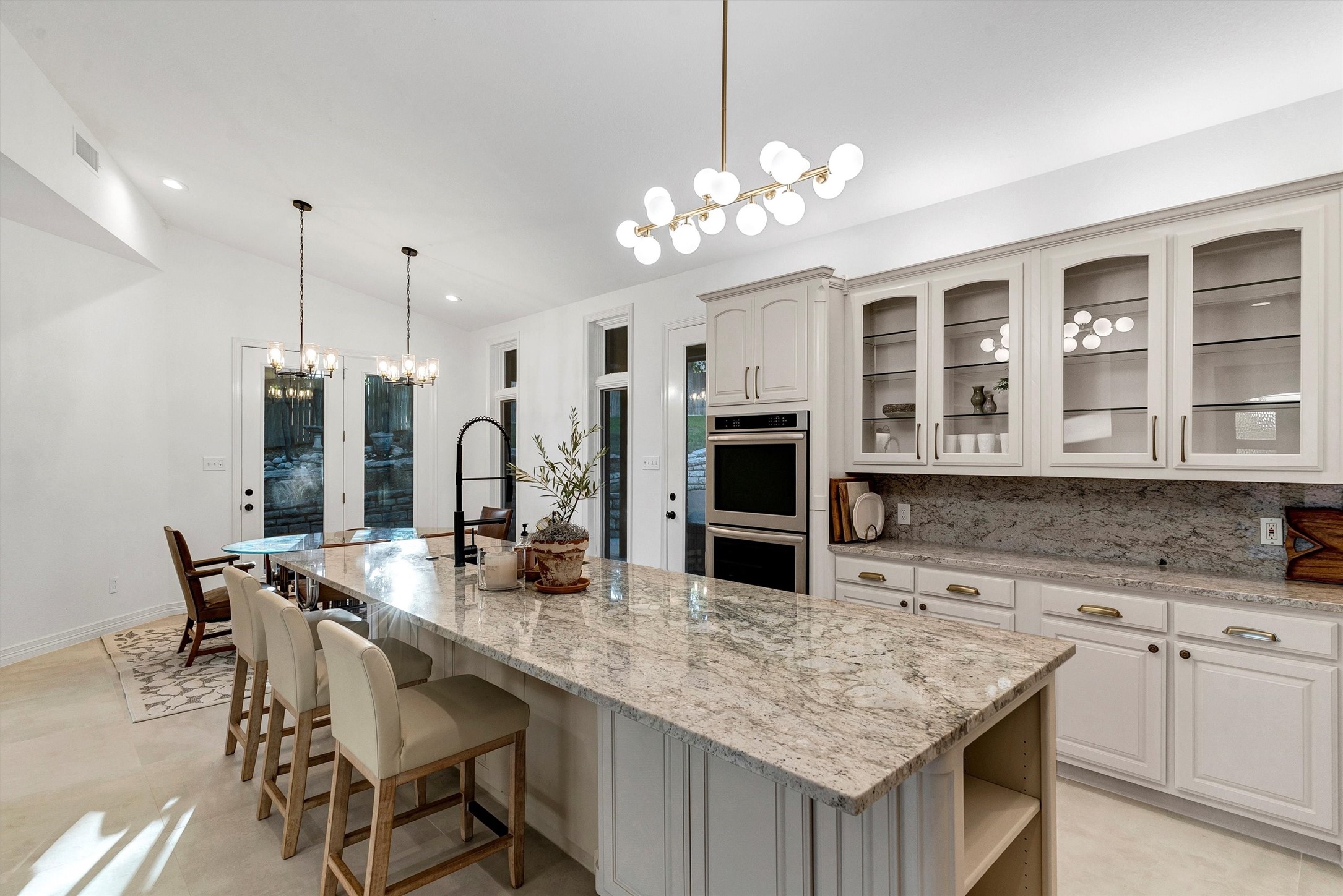 4922 Rio Vista Drive