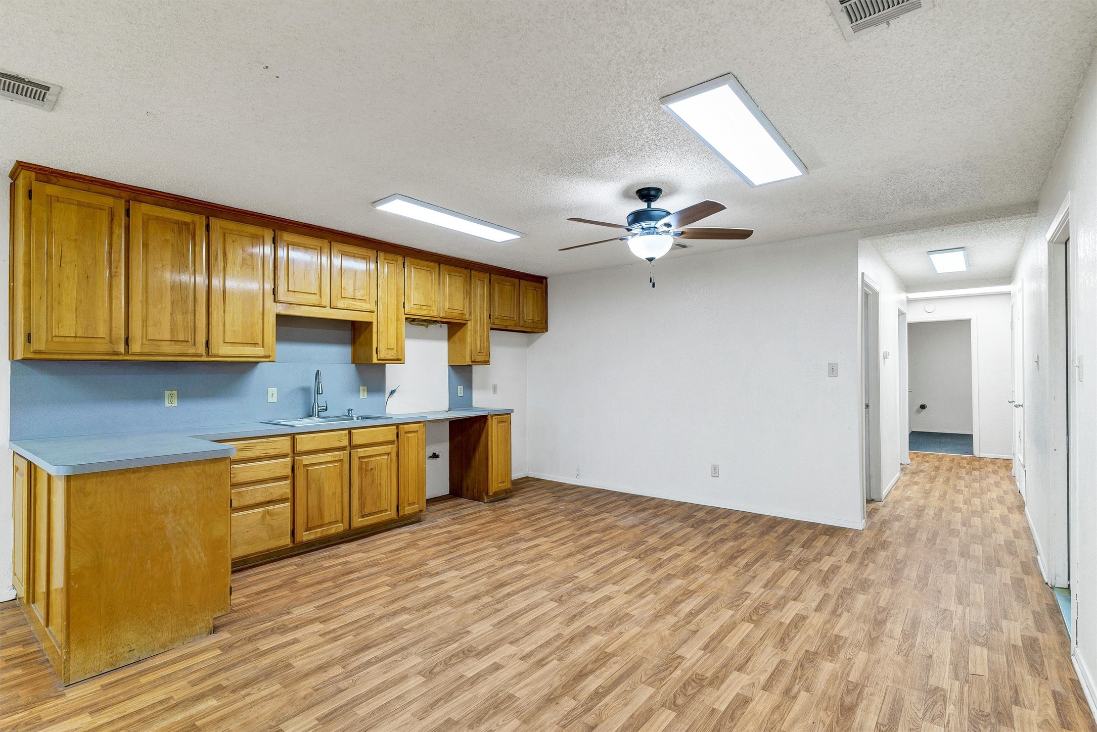 2004 Southwest Parkway