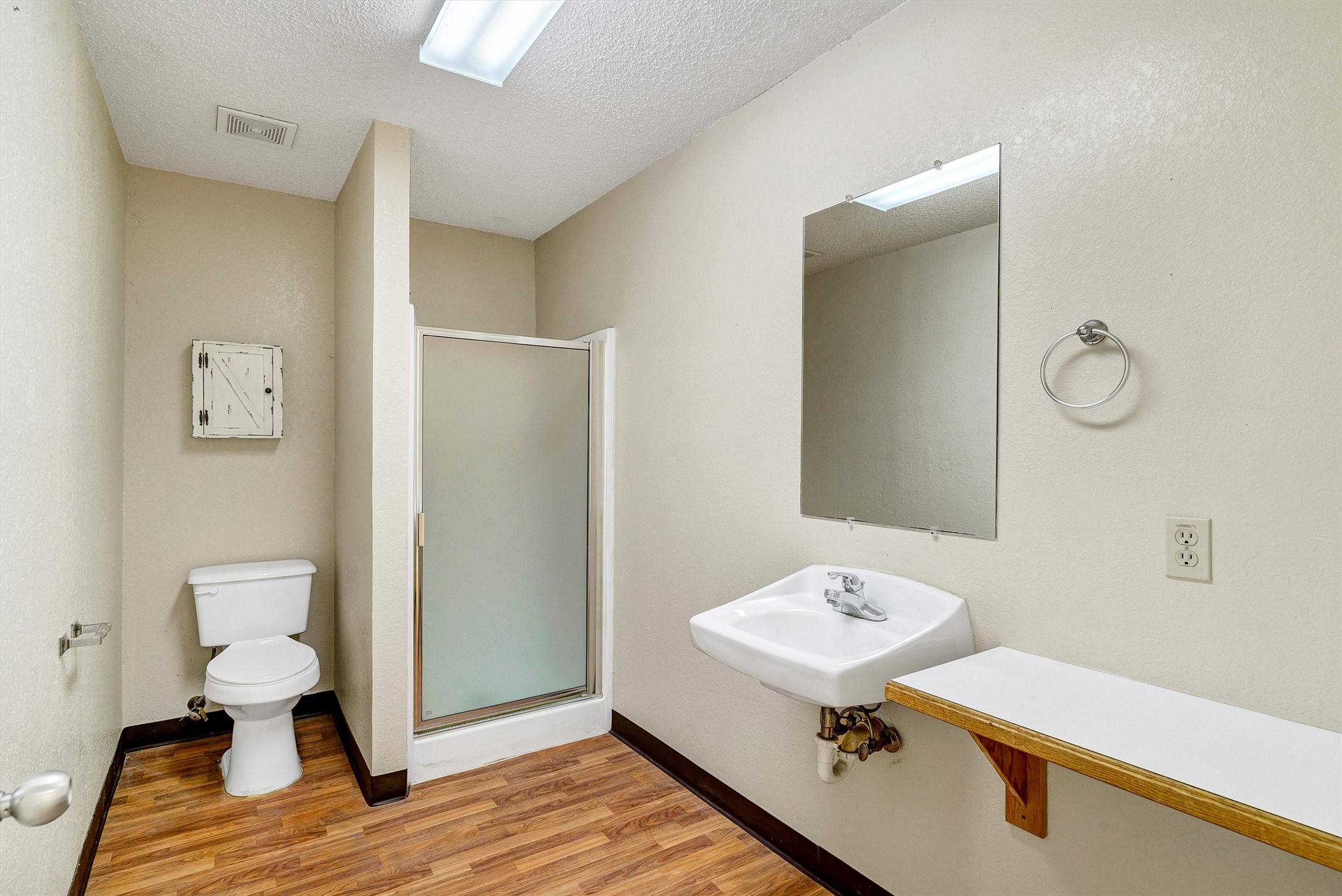 2004 Southwest Parkway