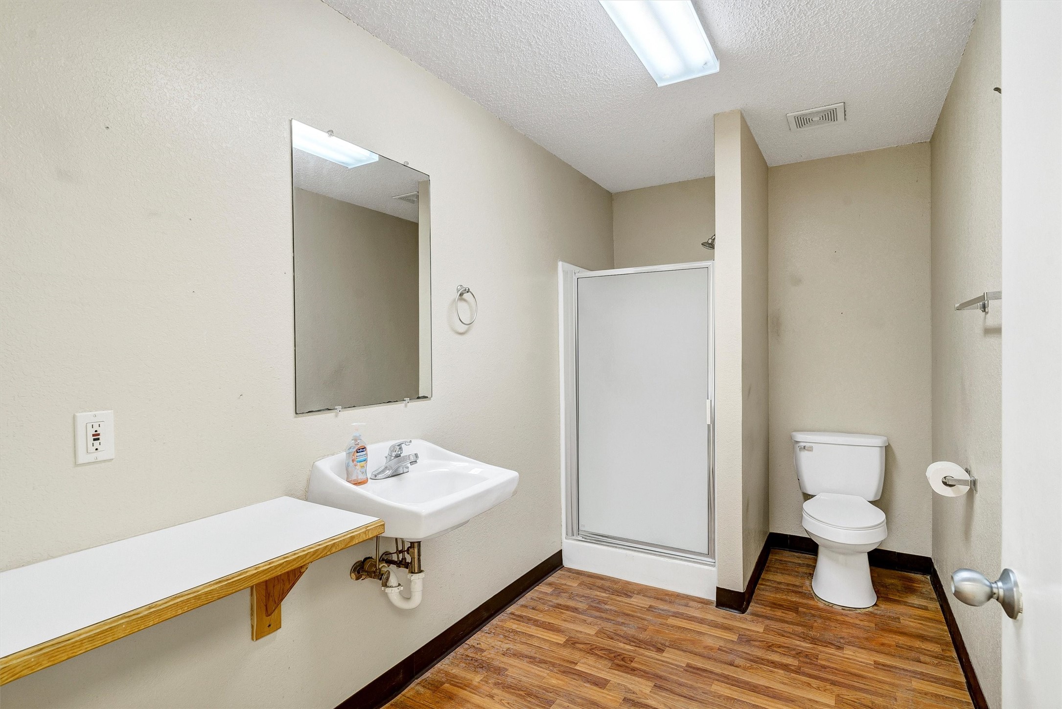 2004 Southwest Parkway