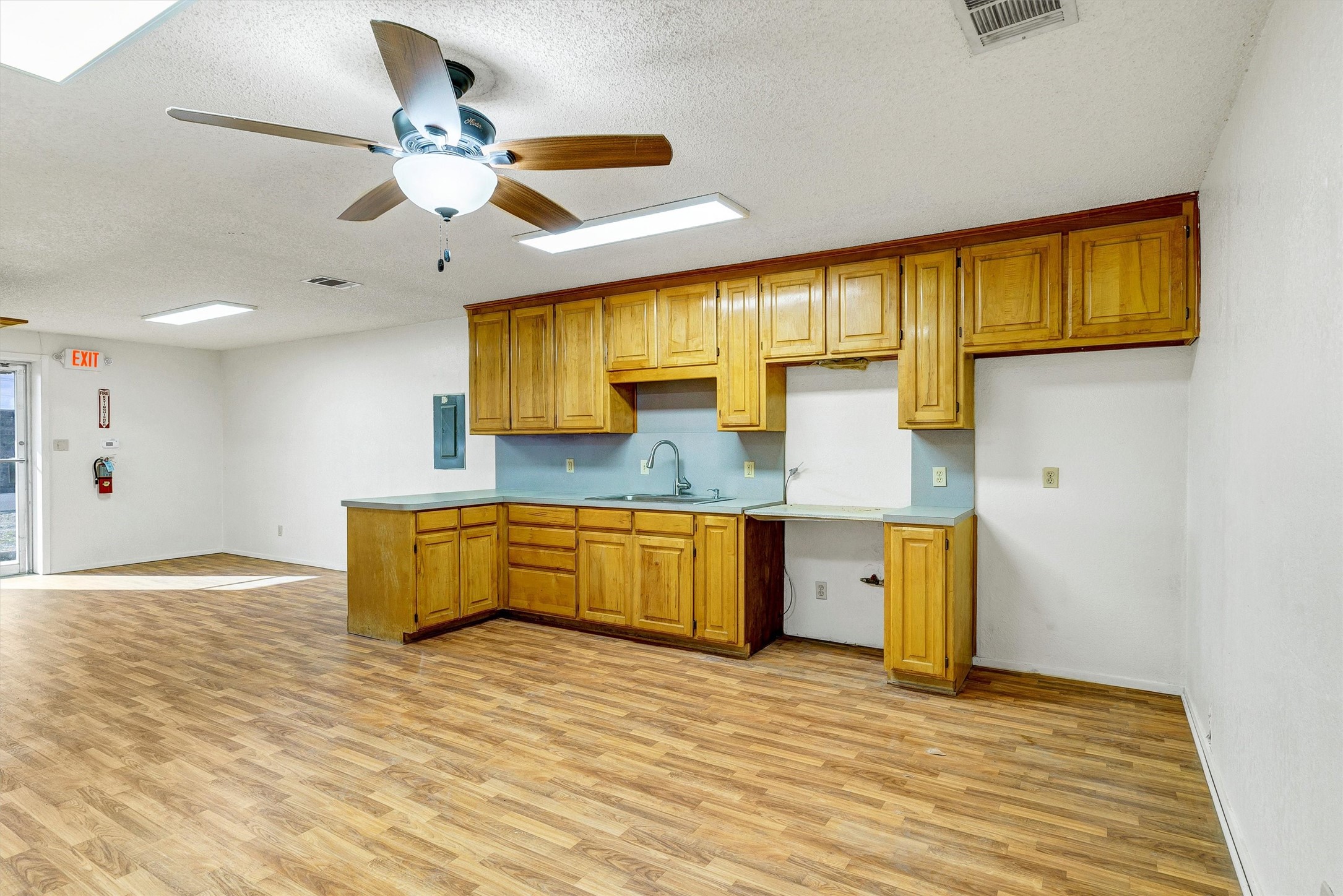 2004 Southwest Parkway