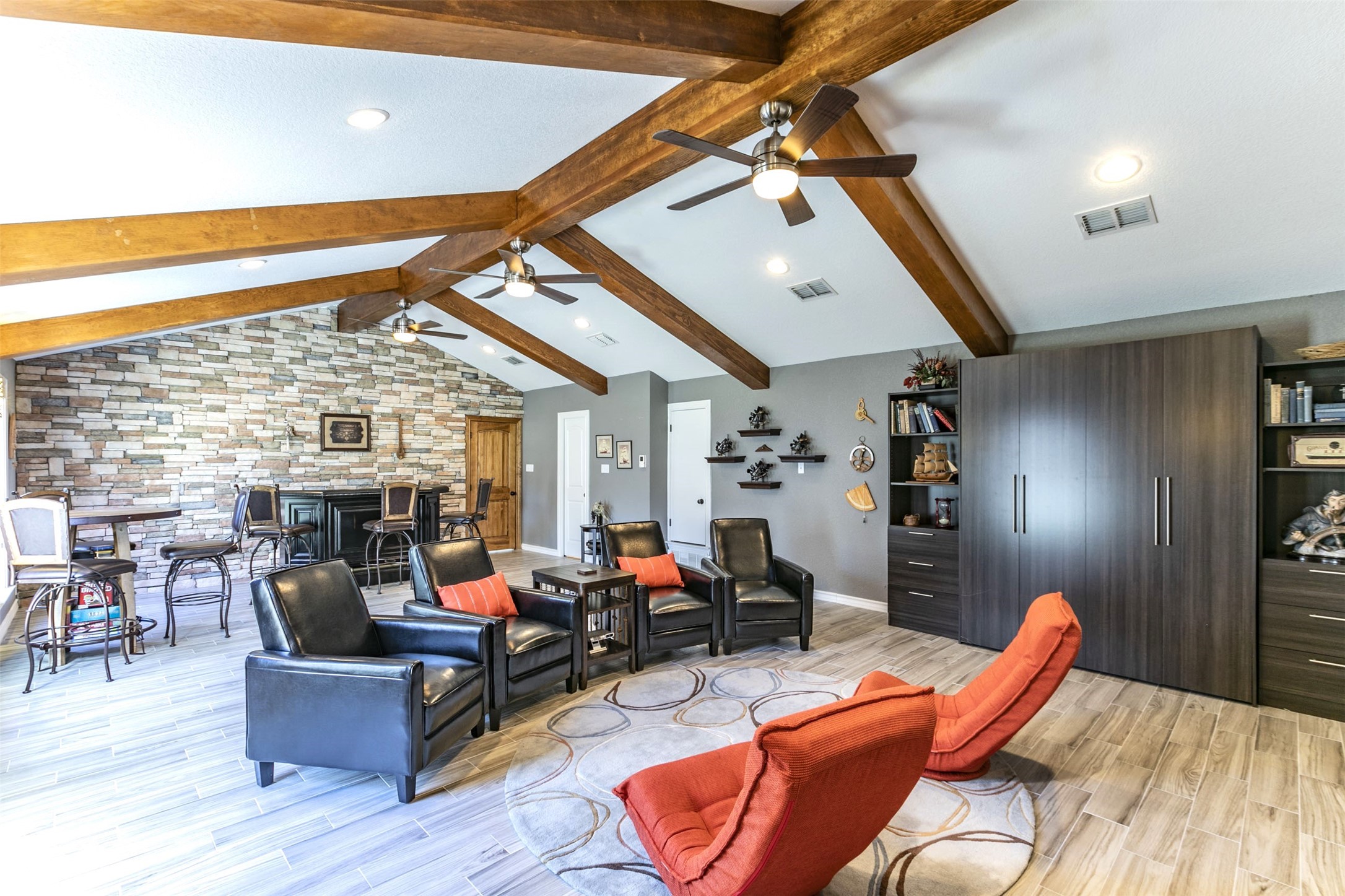 5108 Comanche Vista Trail