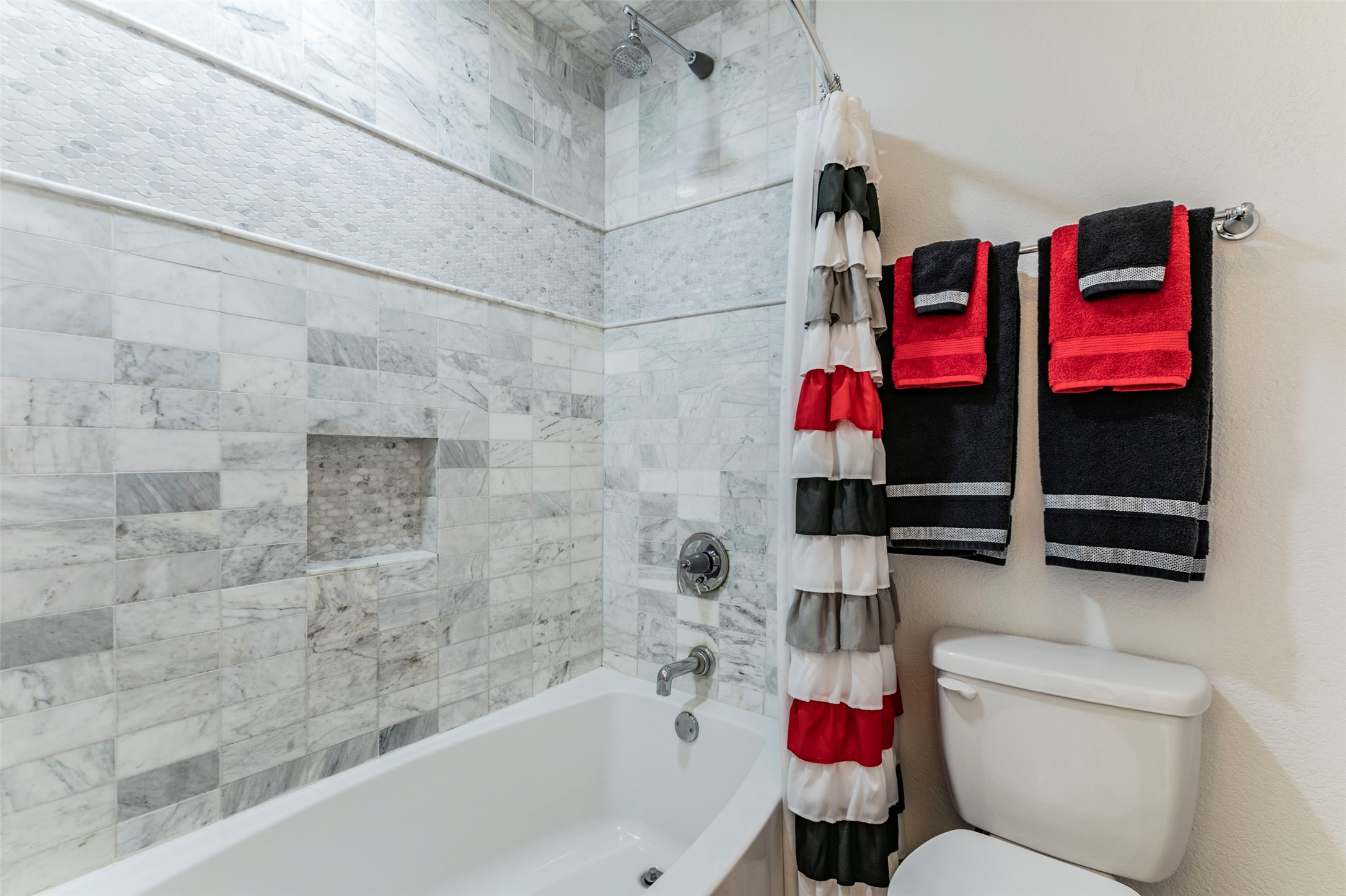 5108 Comanche Vista Trail