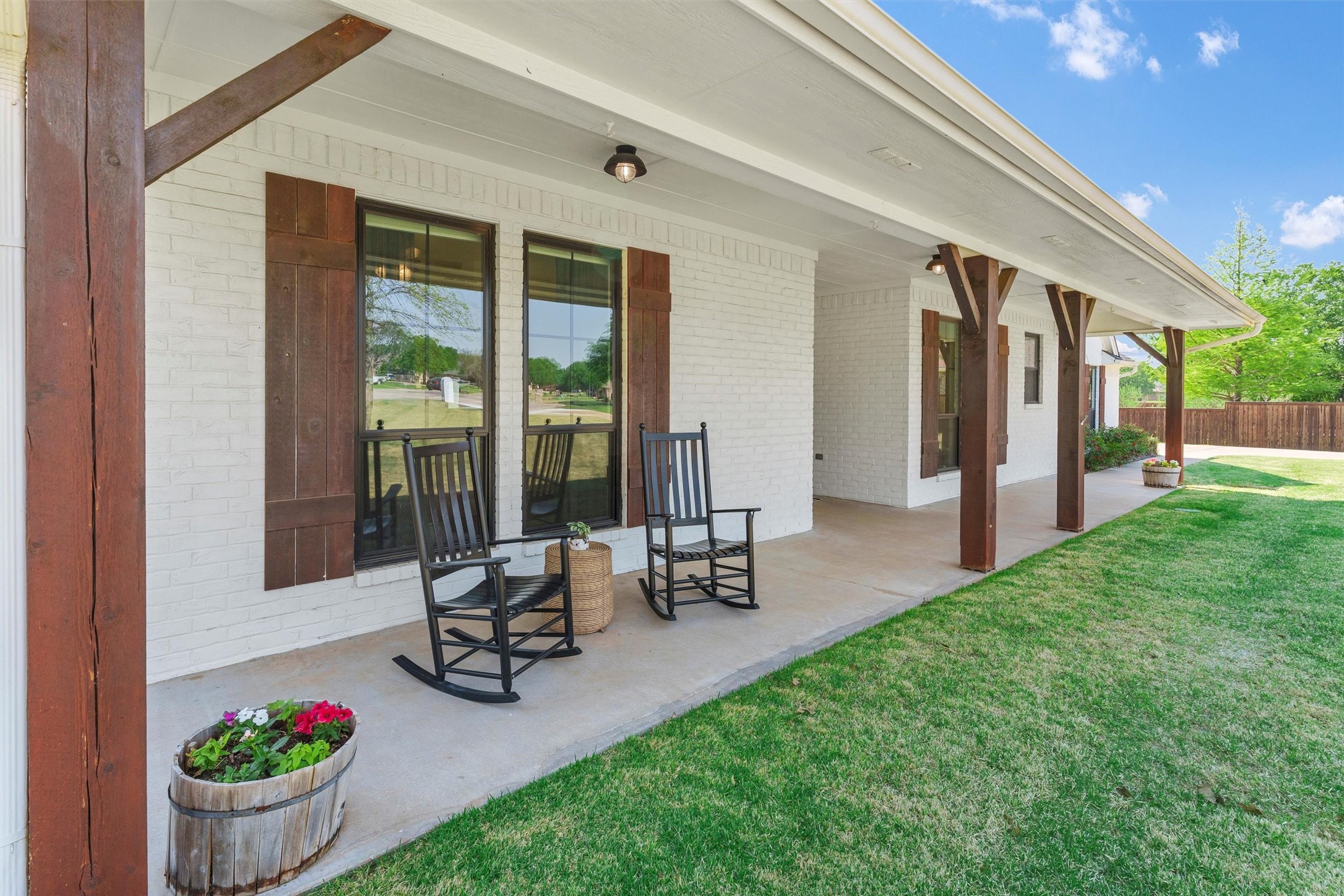 3227 Golden Oaks Circle