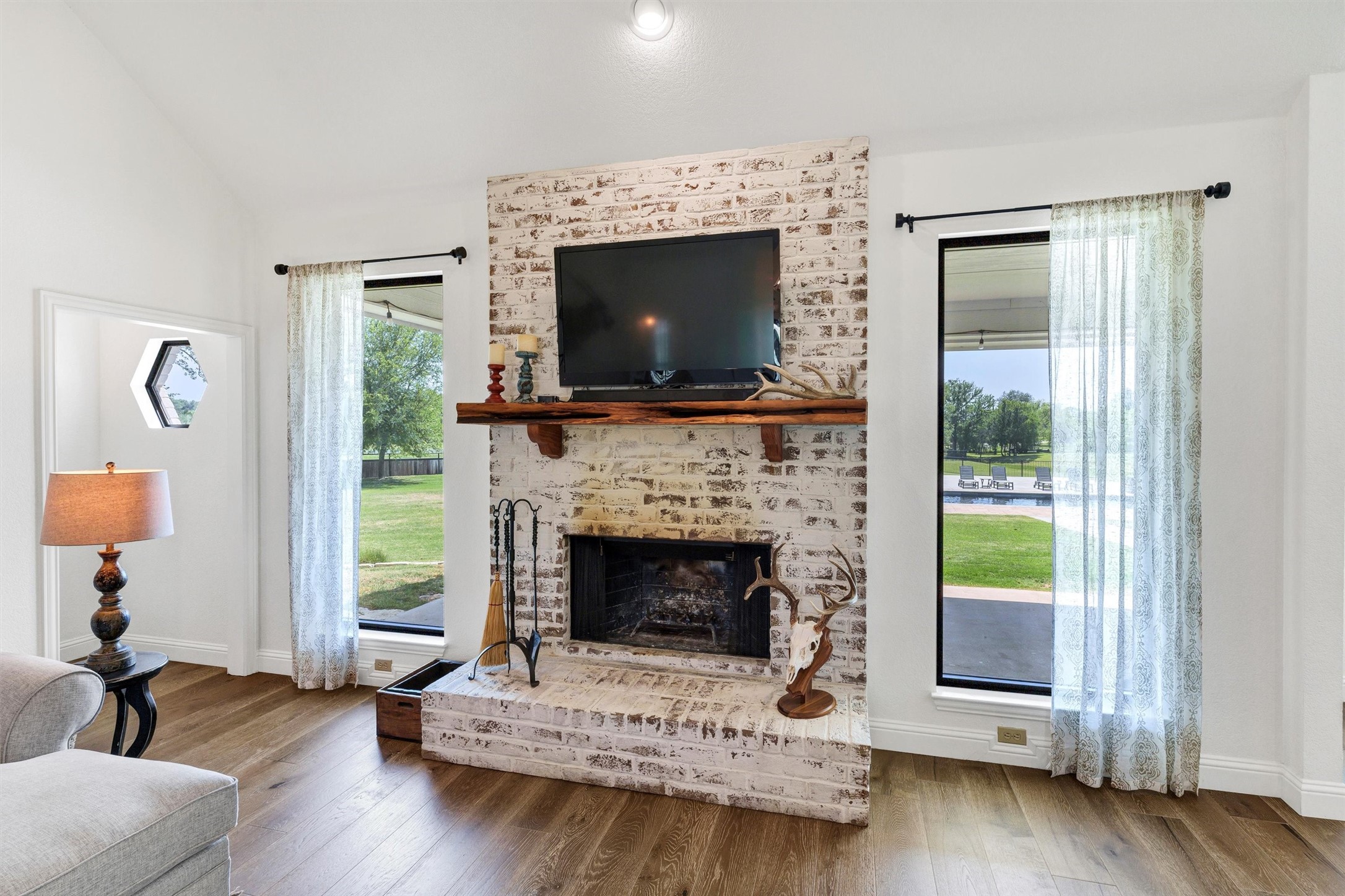 3227 Golden Oaks Circle