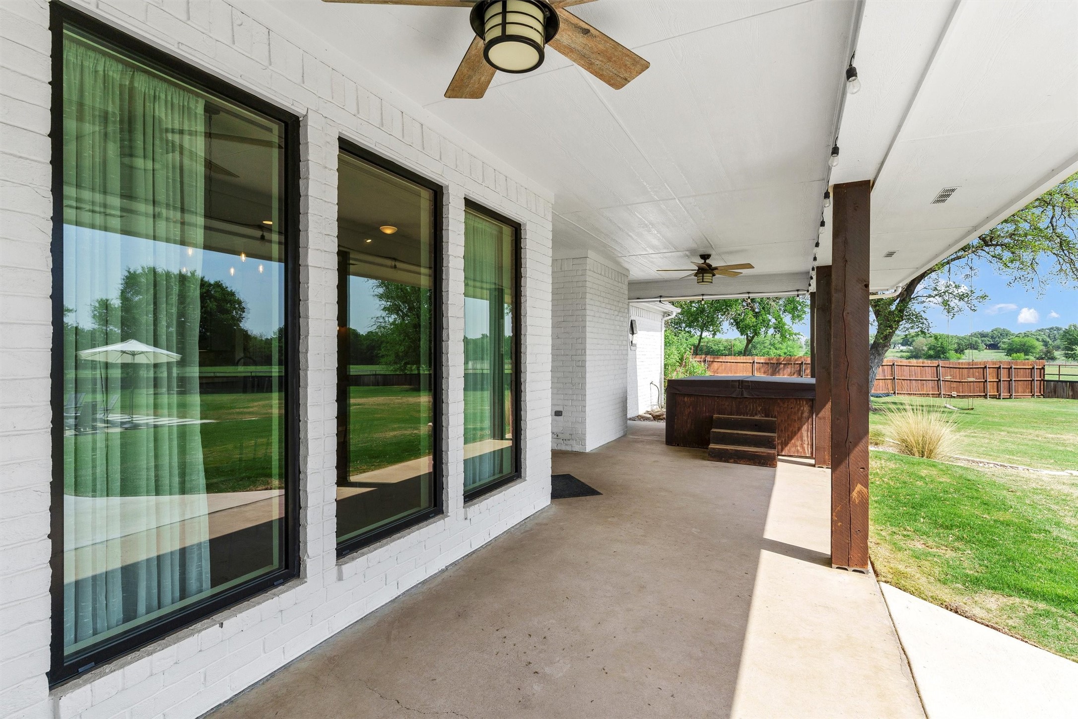 3227 Golden Oaks Circle