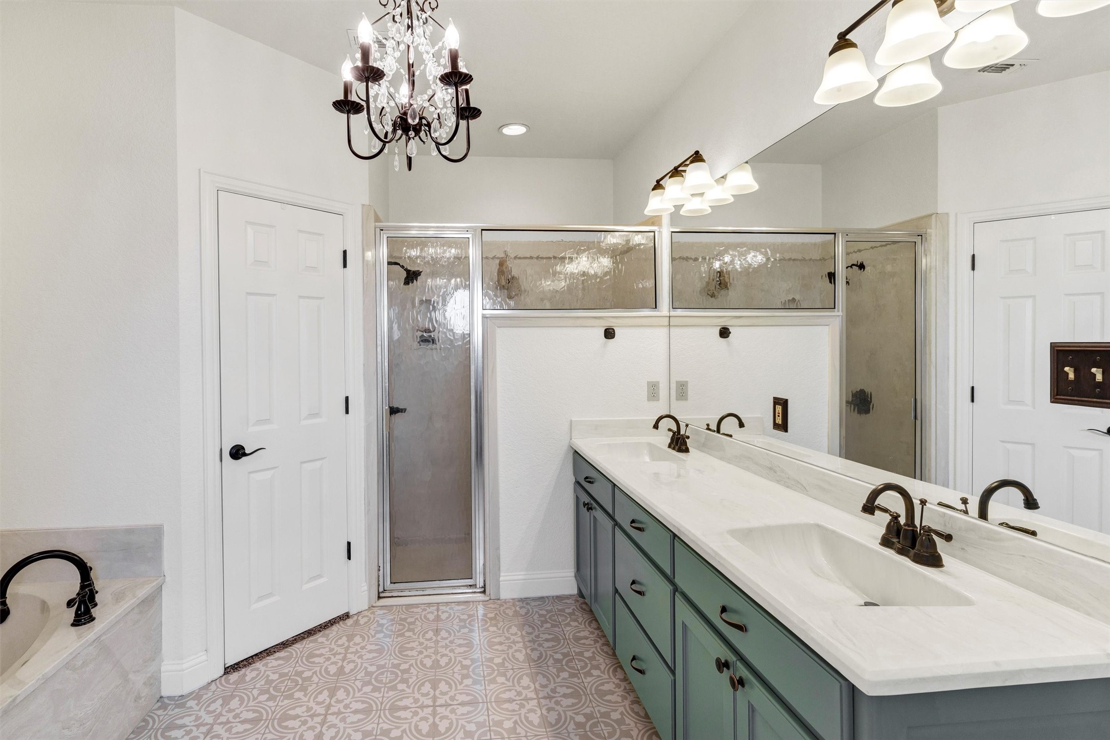 3227 Golden Oaks Circle