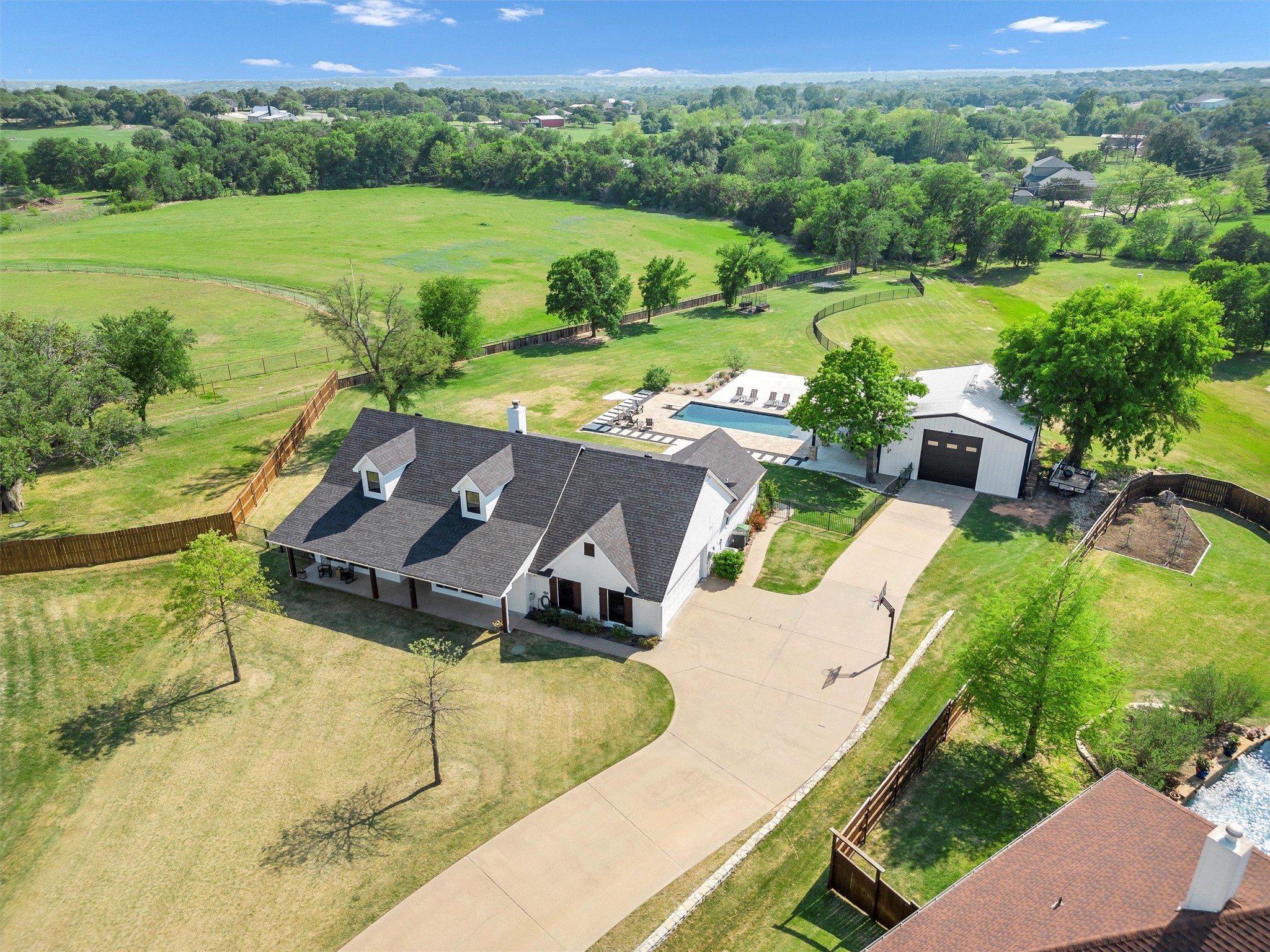 3227 Golden Oaks Circle