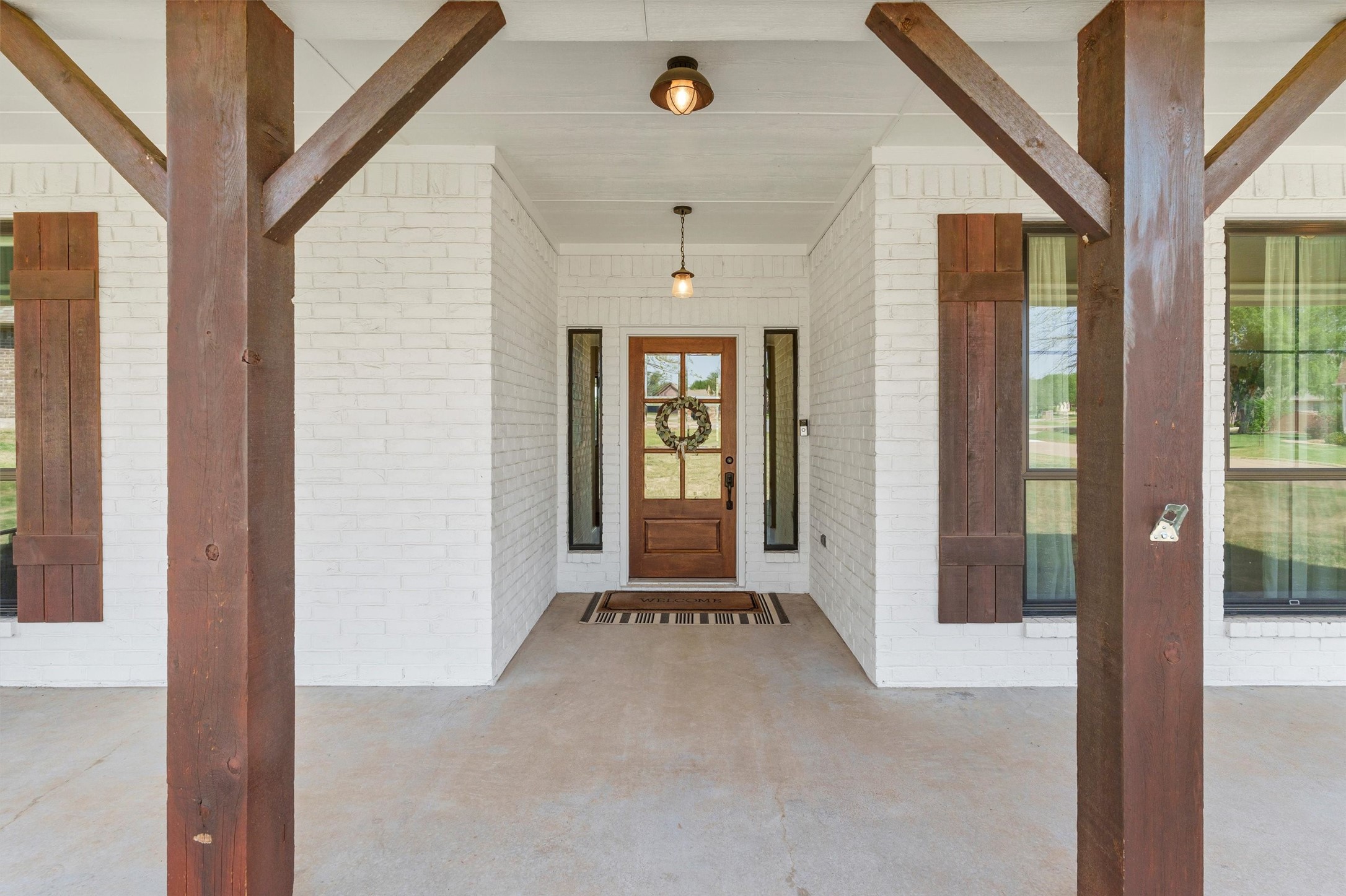 3227 Golden Oaks Circle