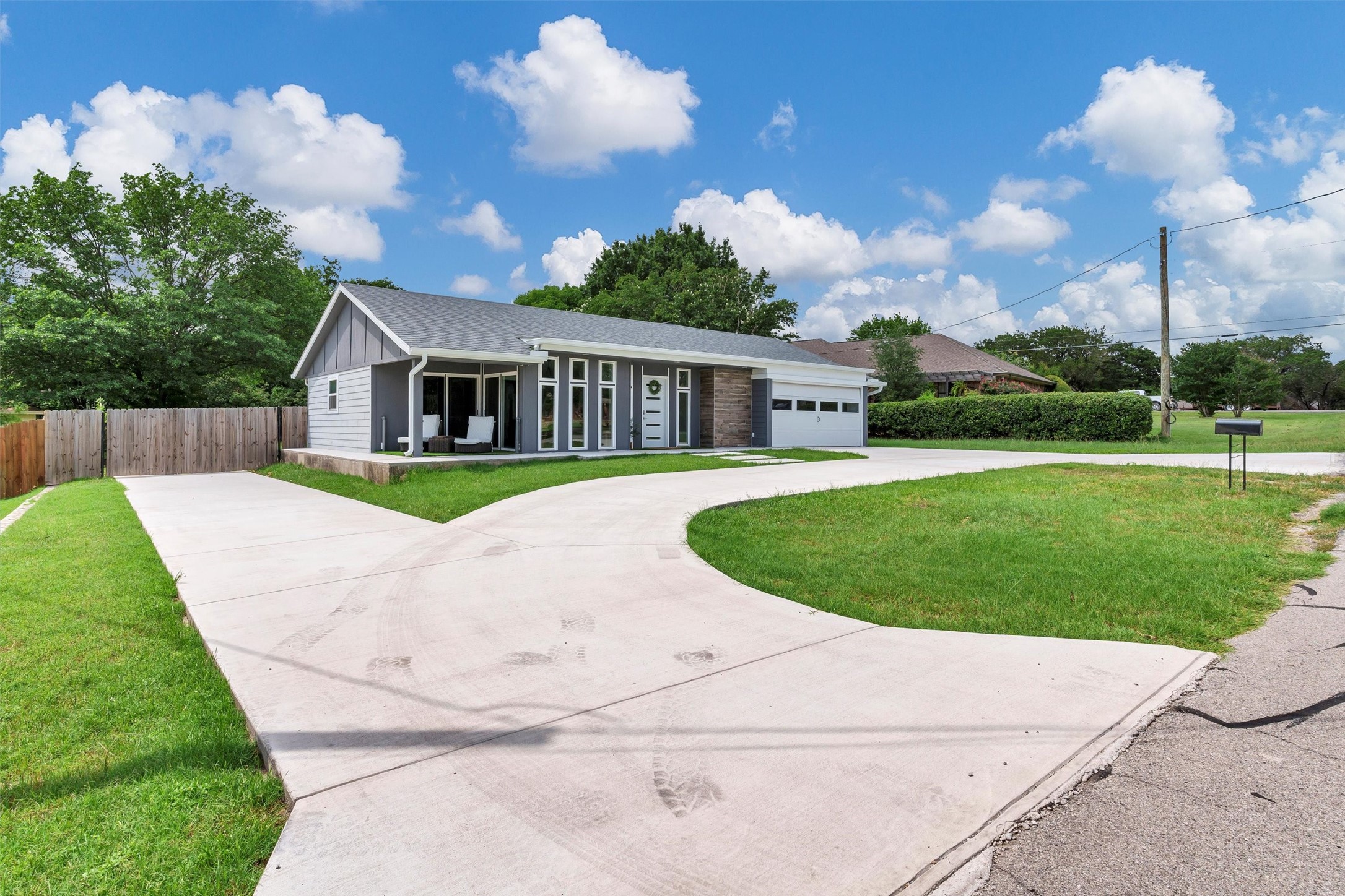 4902 Boquillas Drive