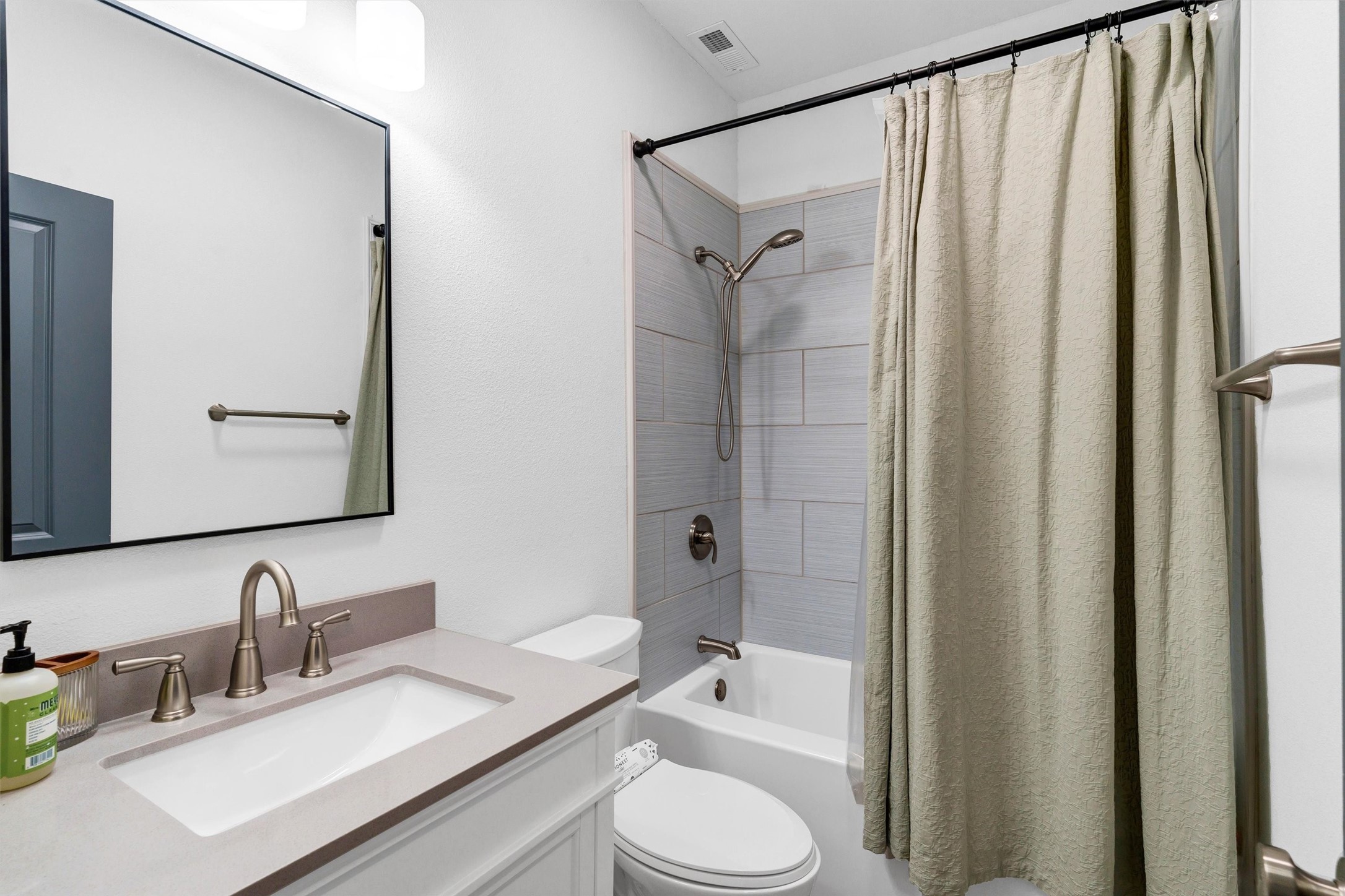 4902 Boquillas Drive