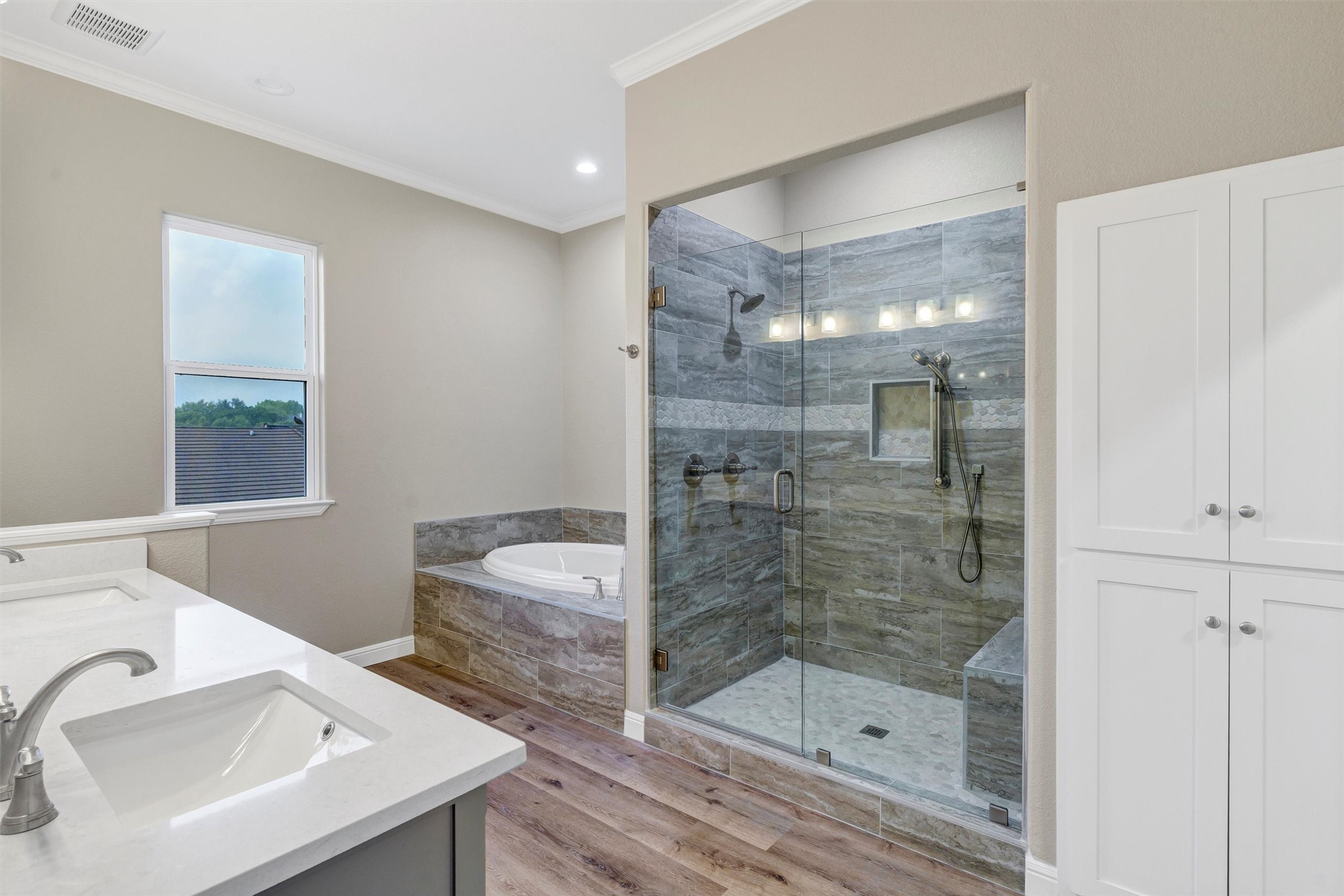 5128 Country Club Drive