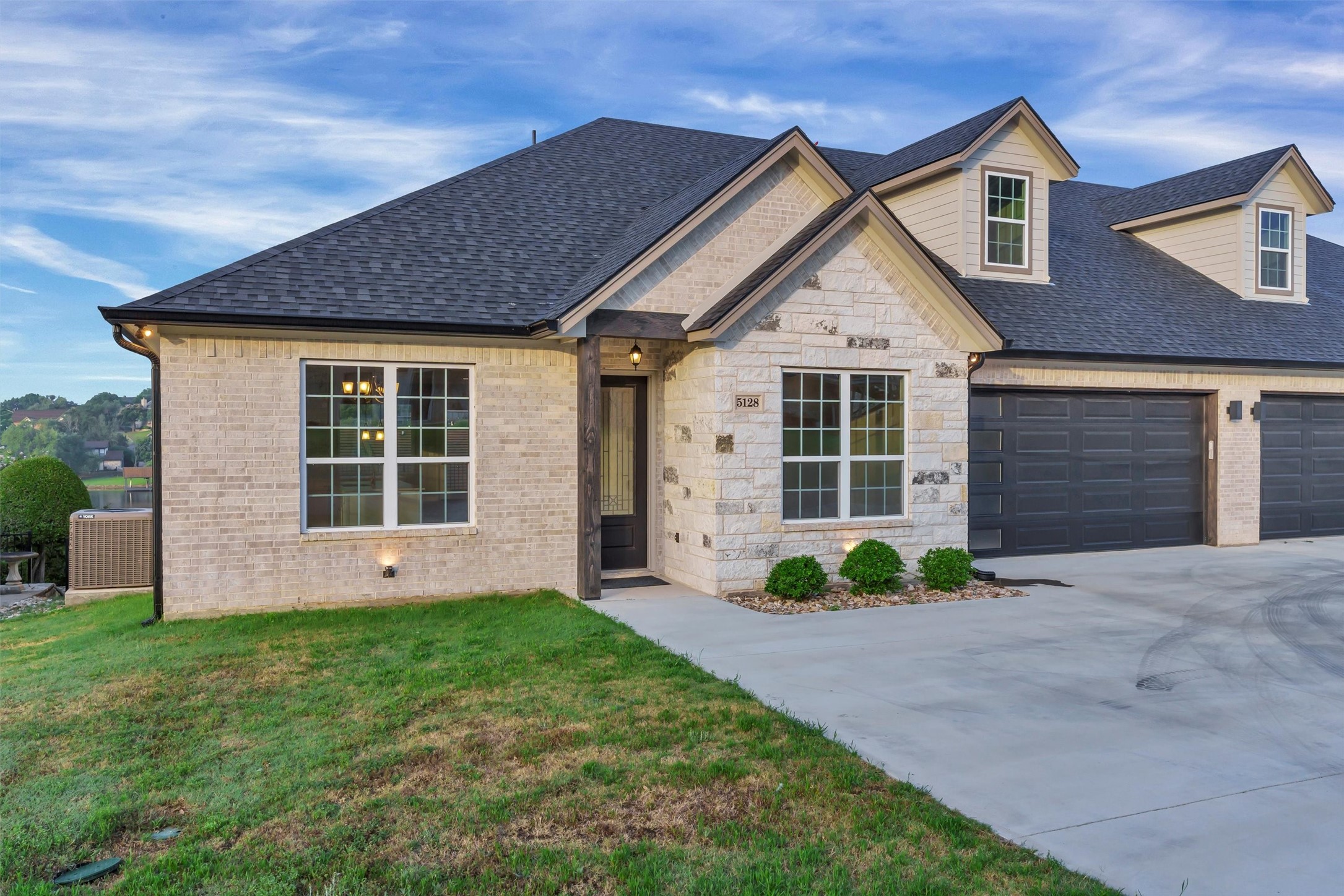 5128 Country Club Drive