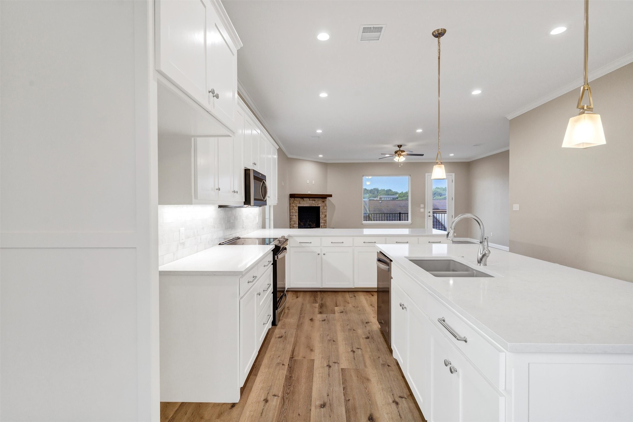 5128 Country Club Drive