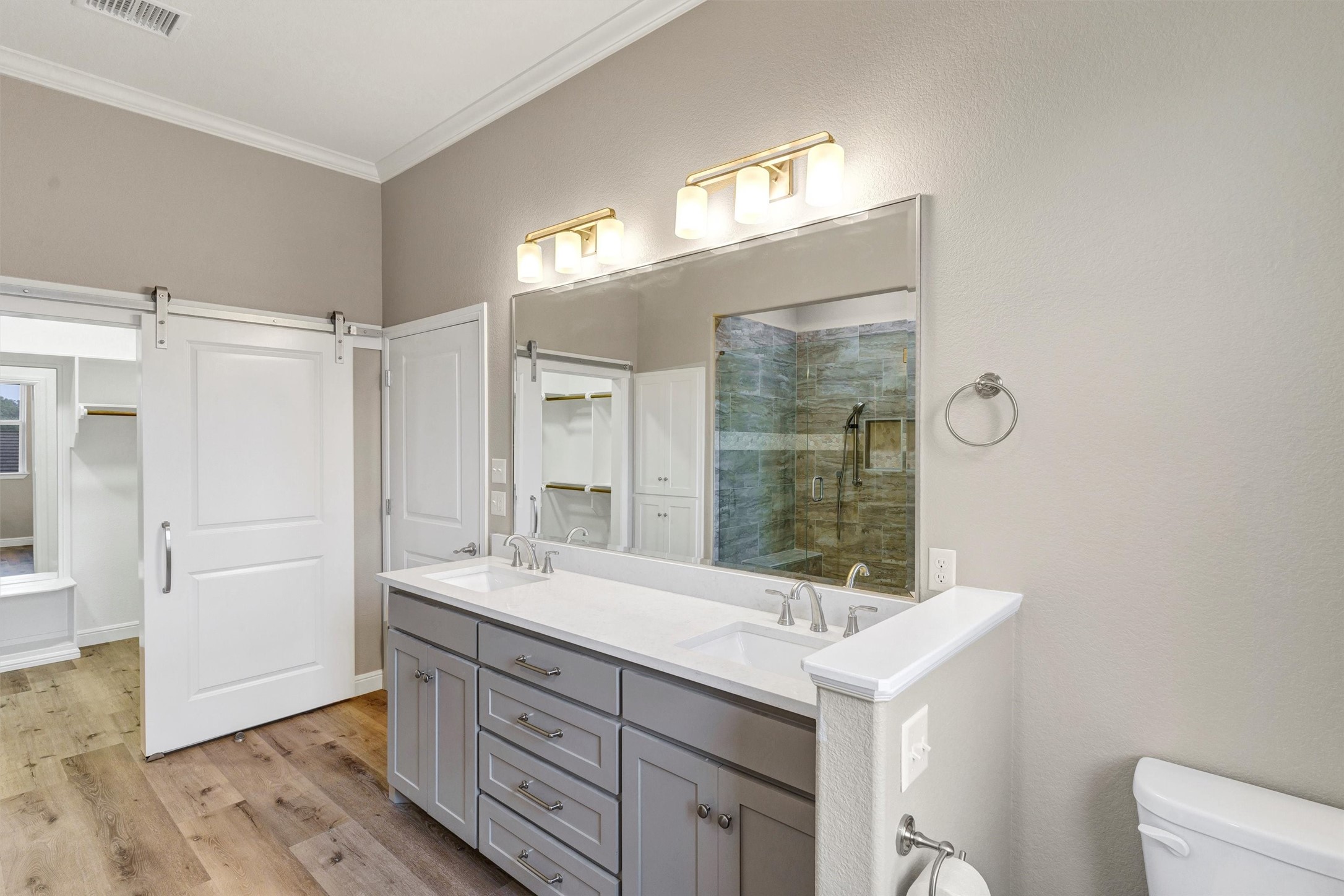 5128 Country Club Drive