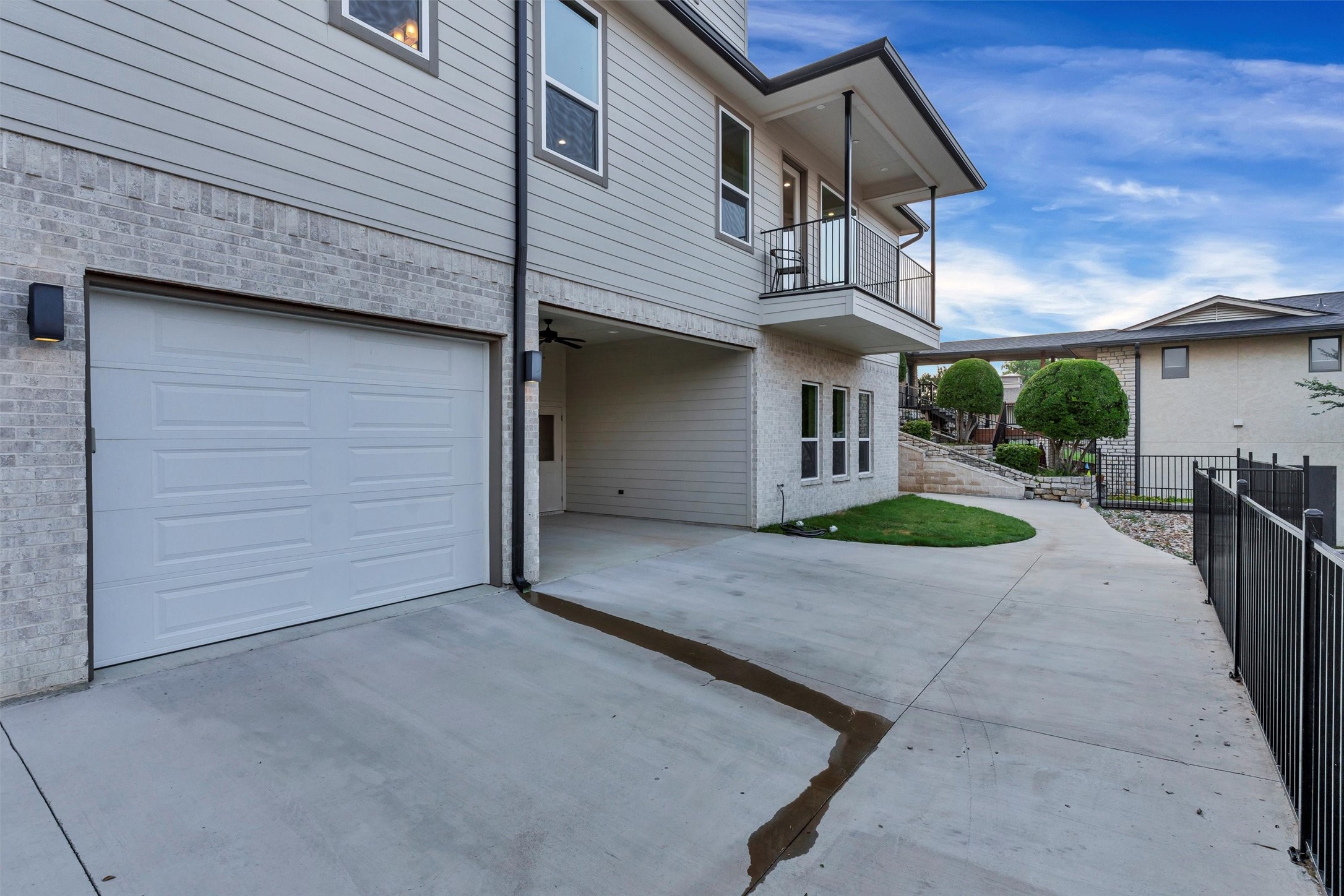 5128 Country Club Drive