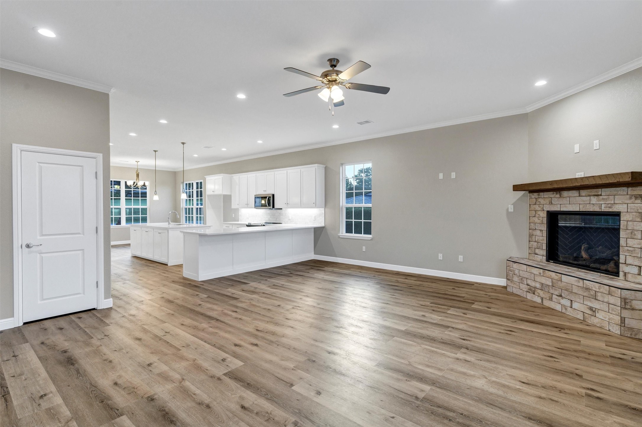 5128 Country Club Drive