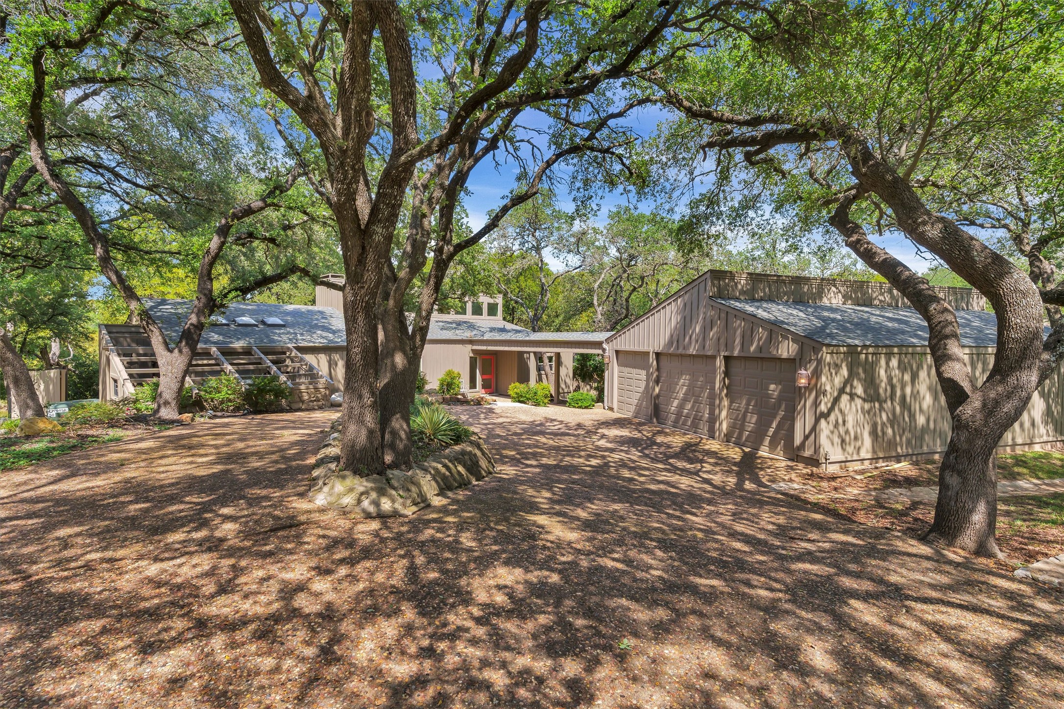 6818 Westover Drive