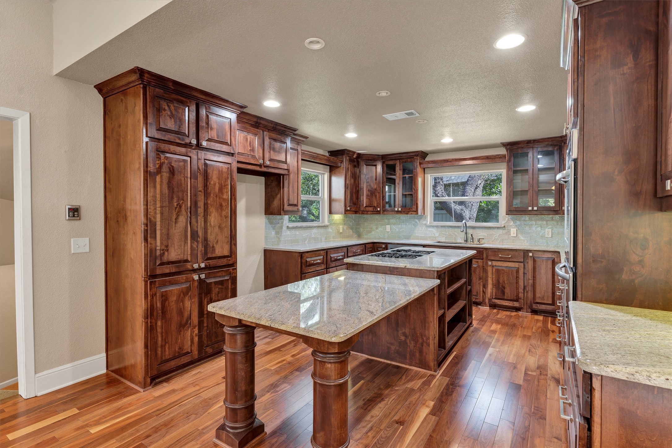 6818 Westover Drive