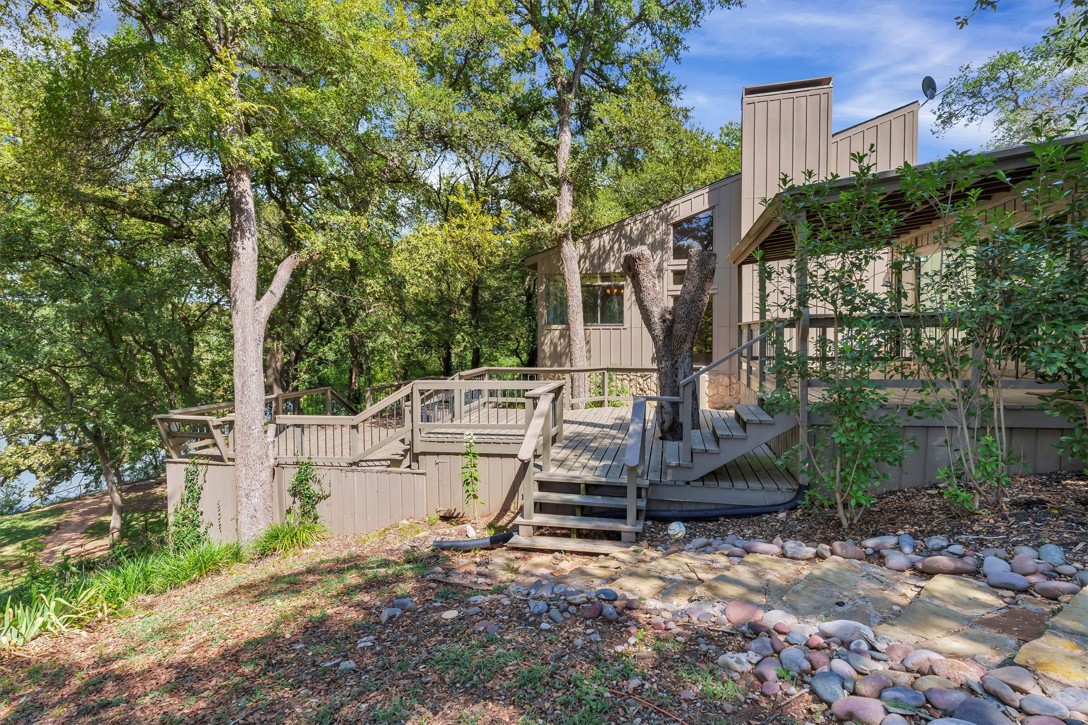 6818 Westover Drive