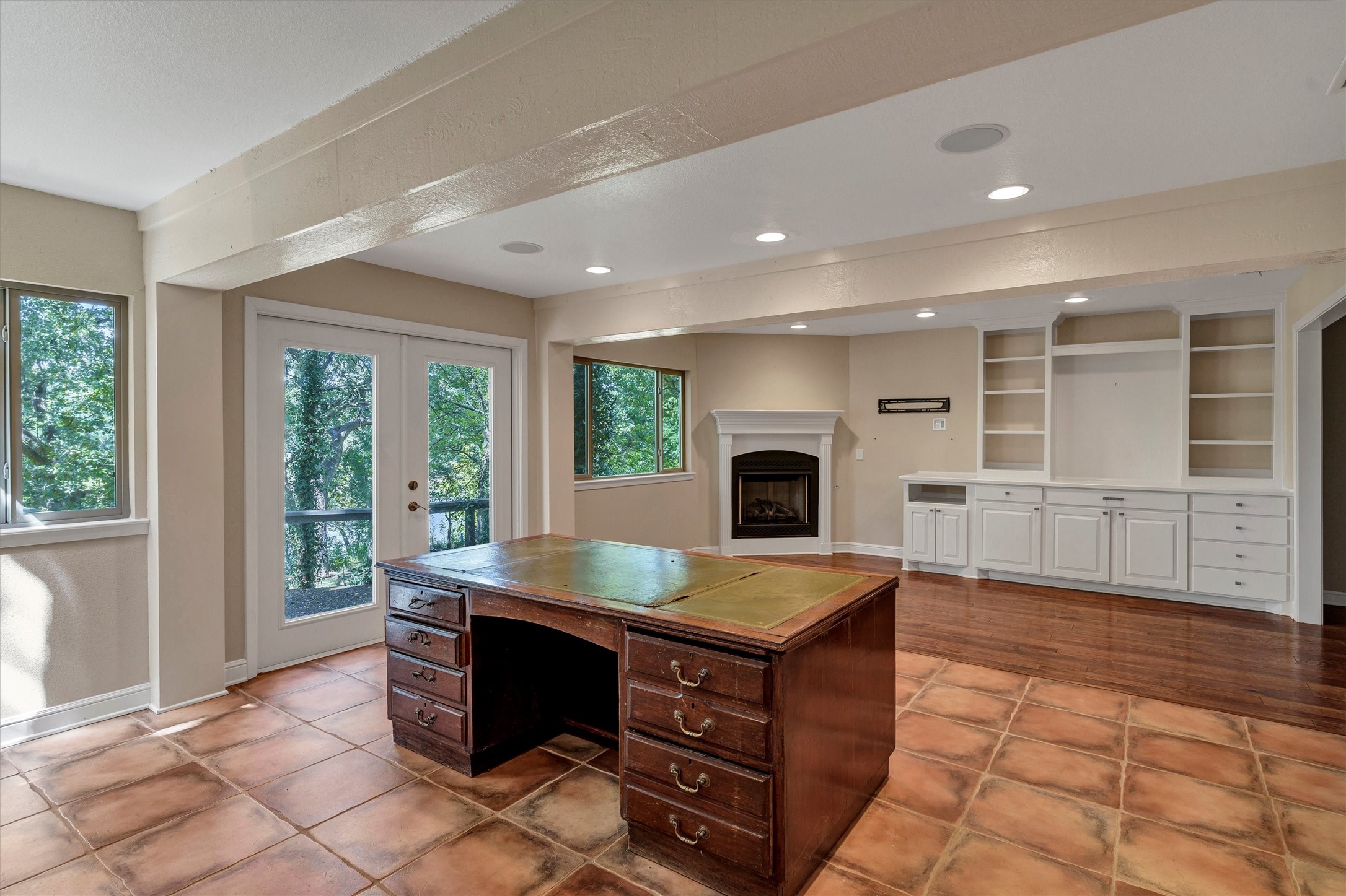 6818 Westover Drive