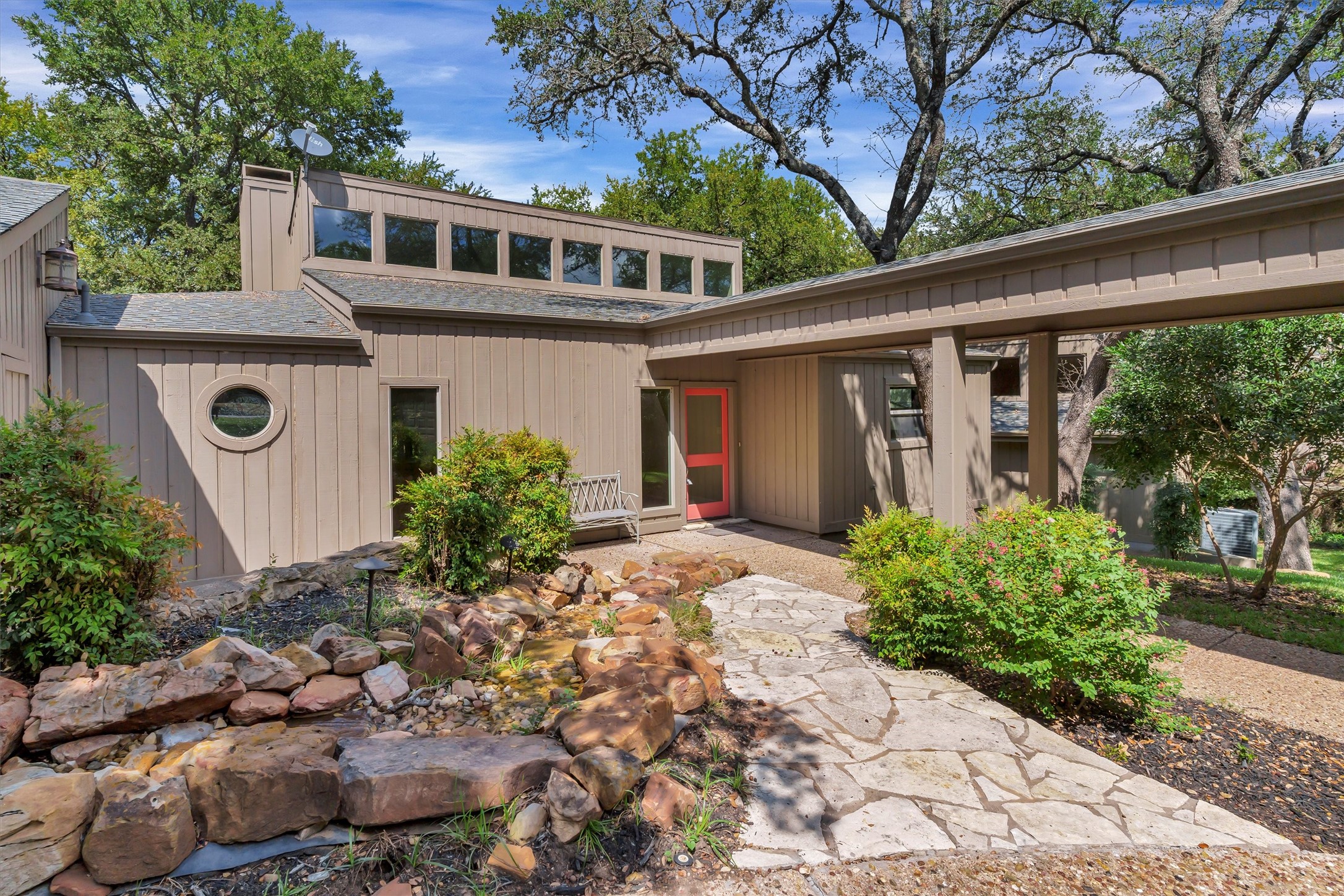 6818 Westover Drive