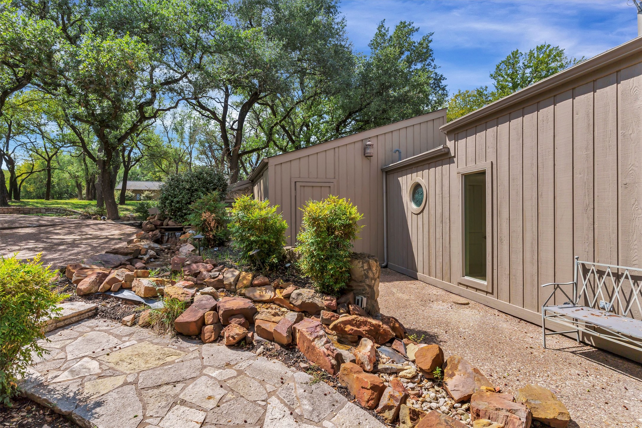 6818 Westover Drive