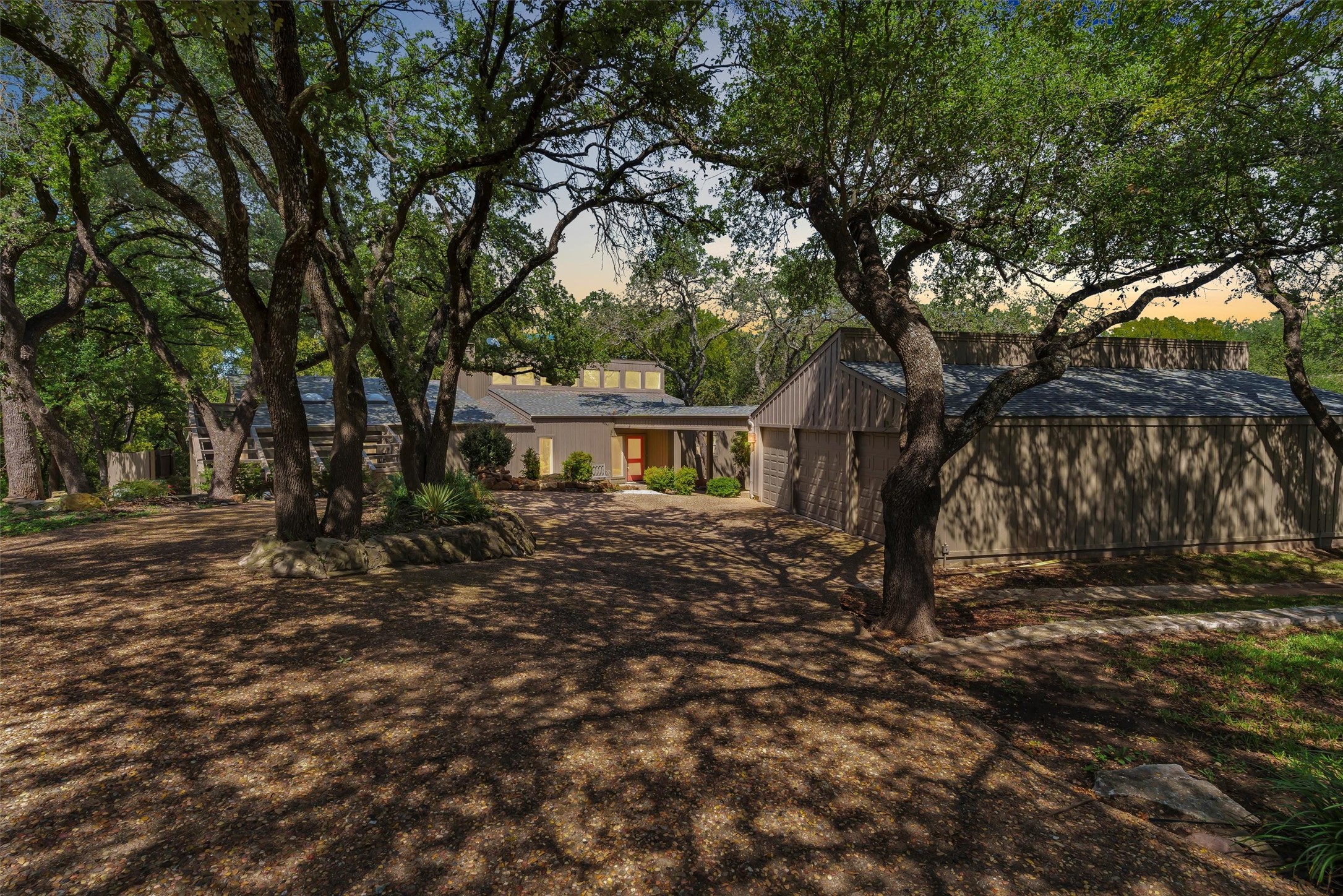 6818 Westover Drive