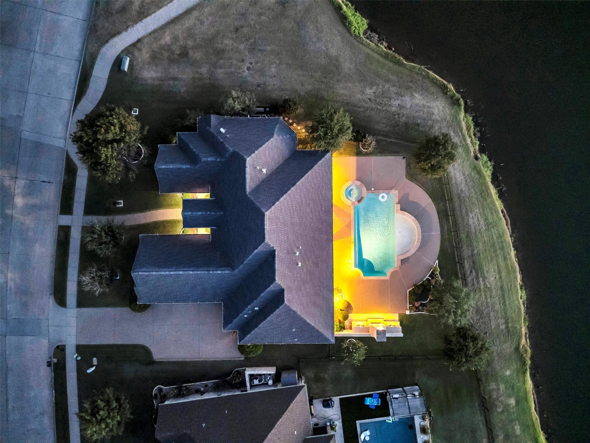 2401 Waters Edge Drive