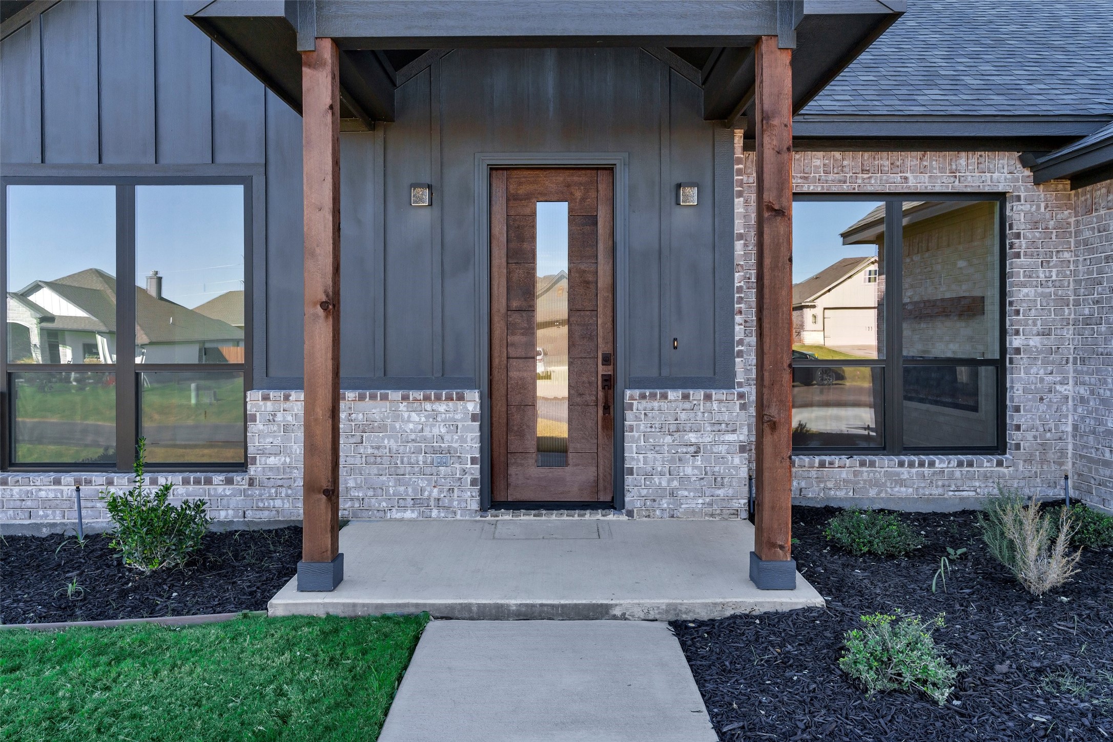 3306 Promenade Court