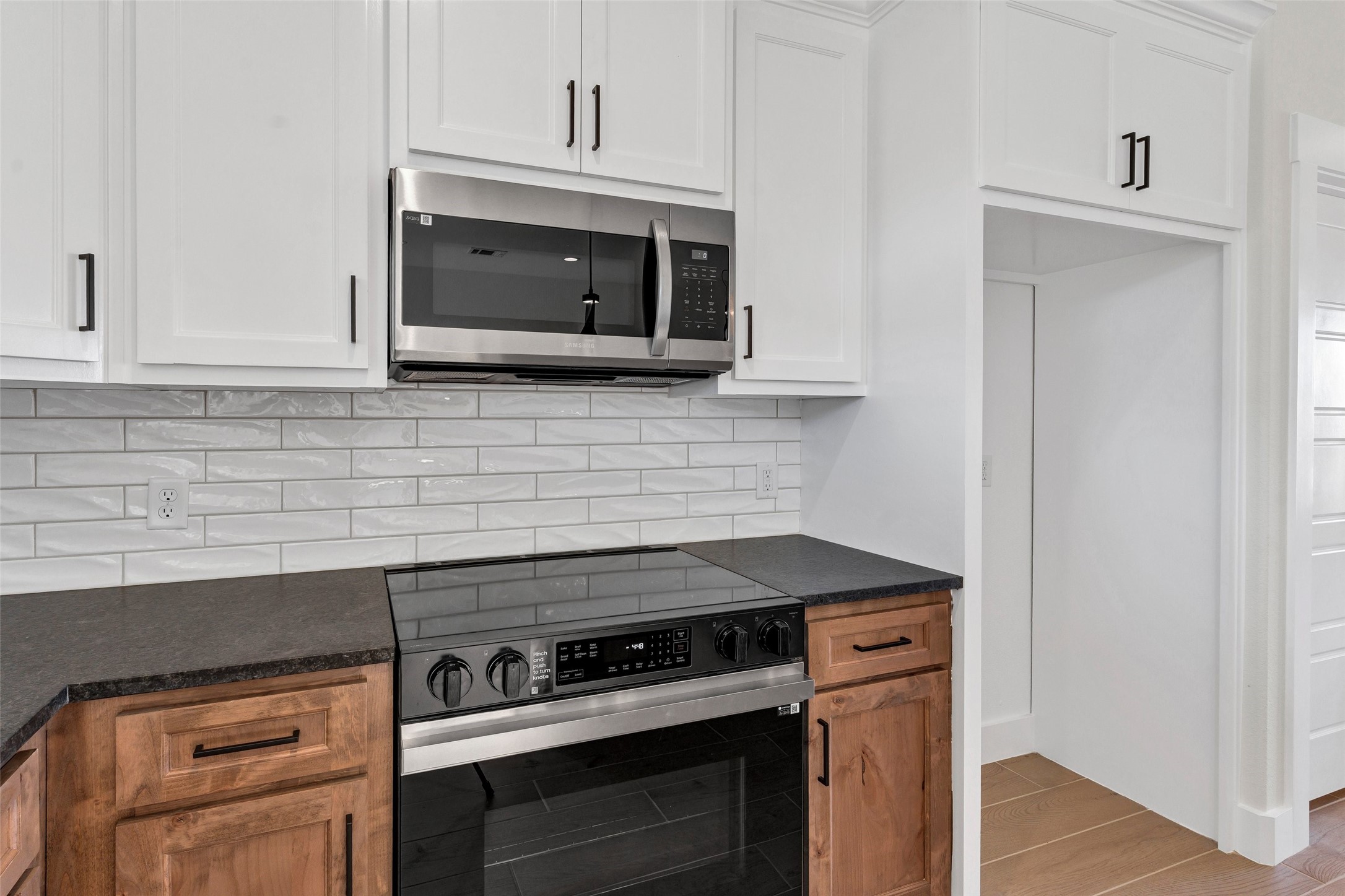 3306 Promenade Court