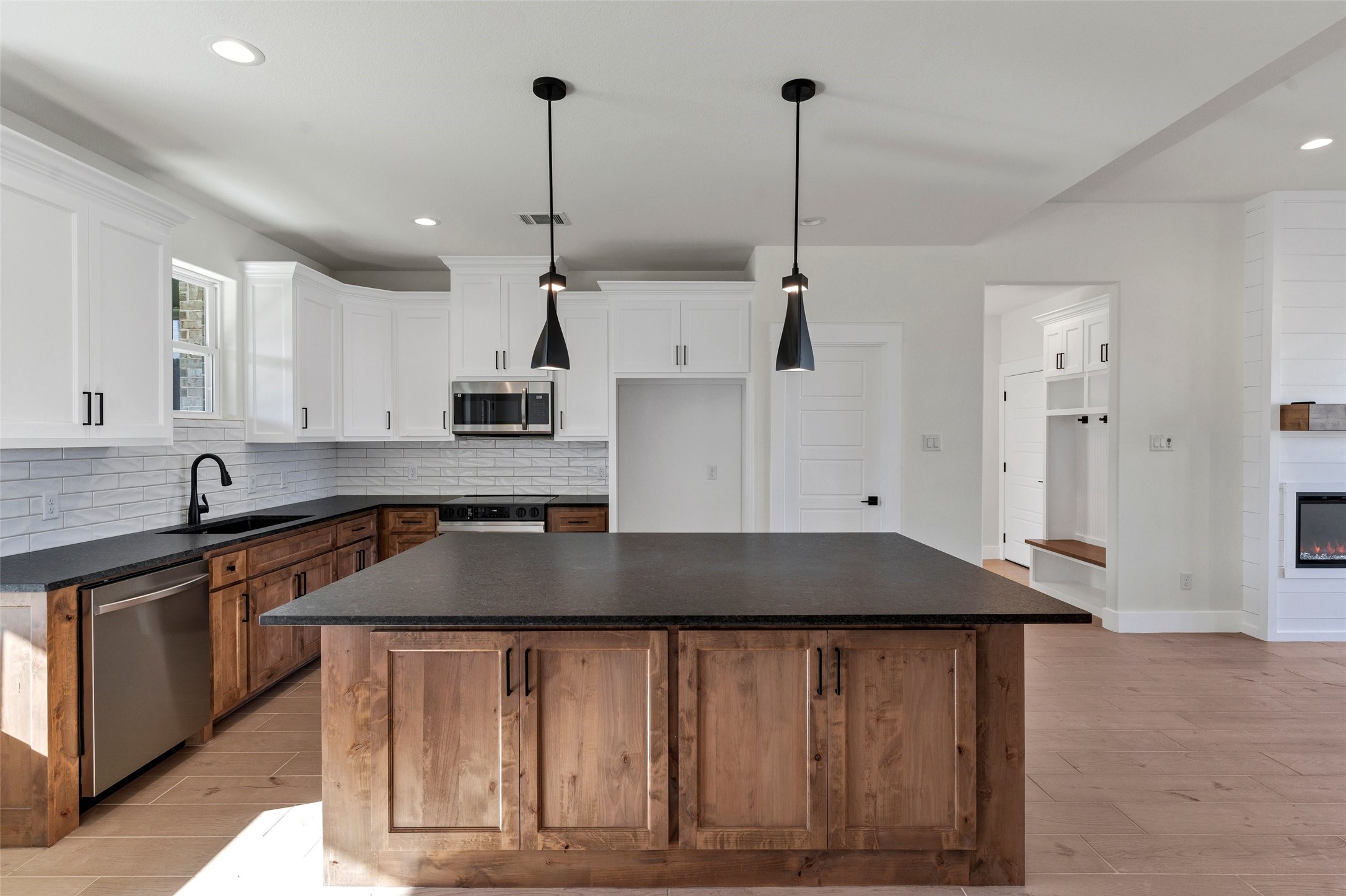 3306 Promenade Court