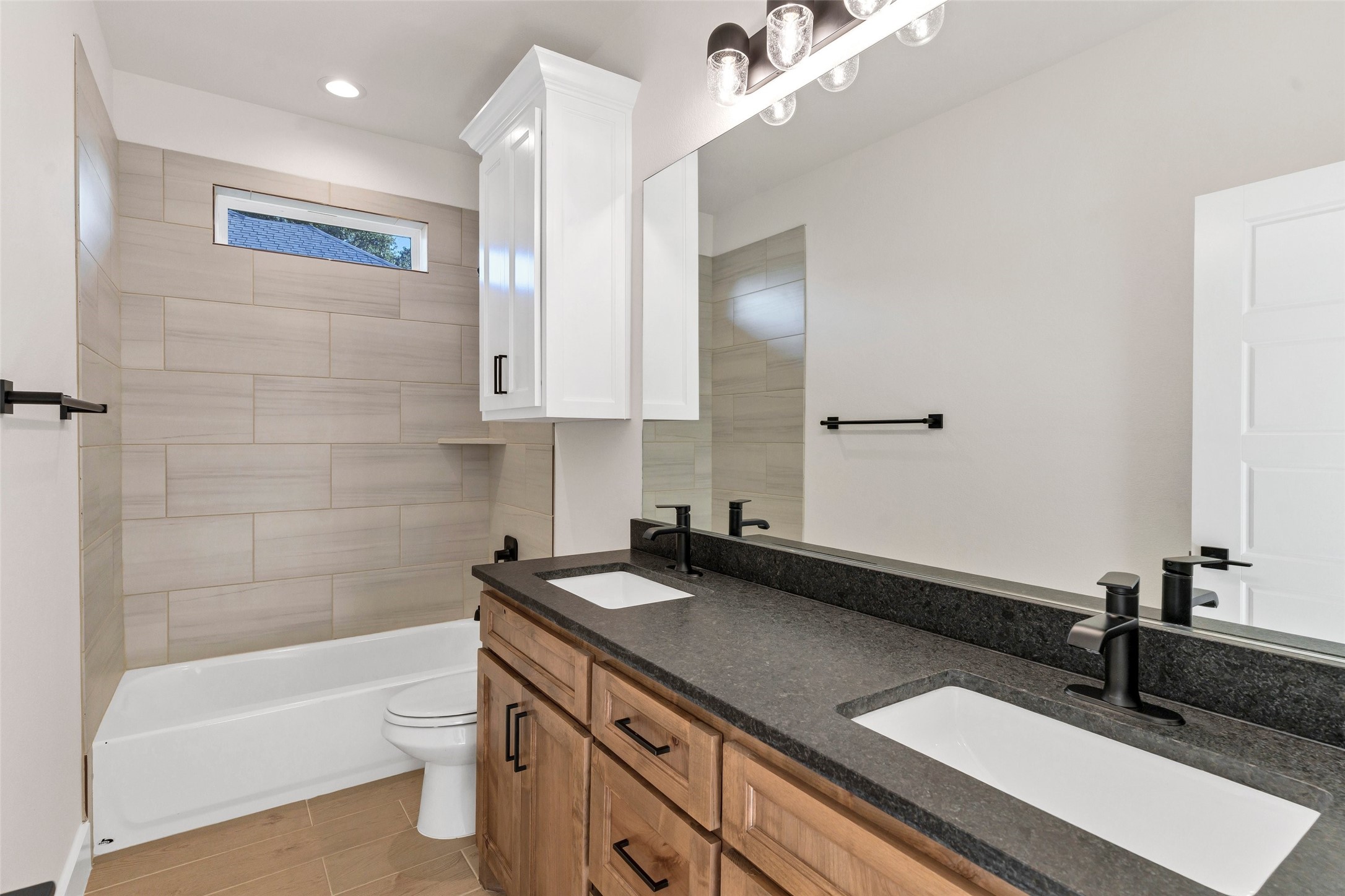 3306 Promenade Court