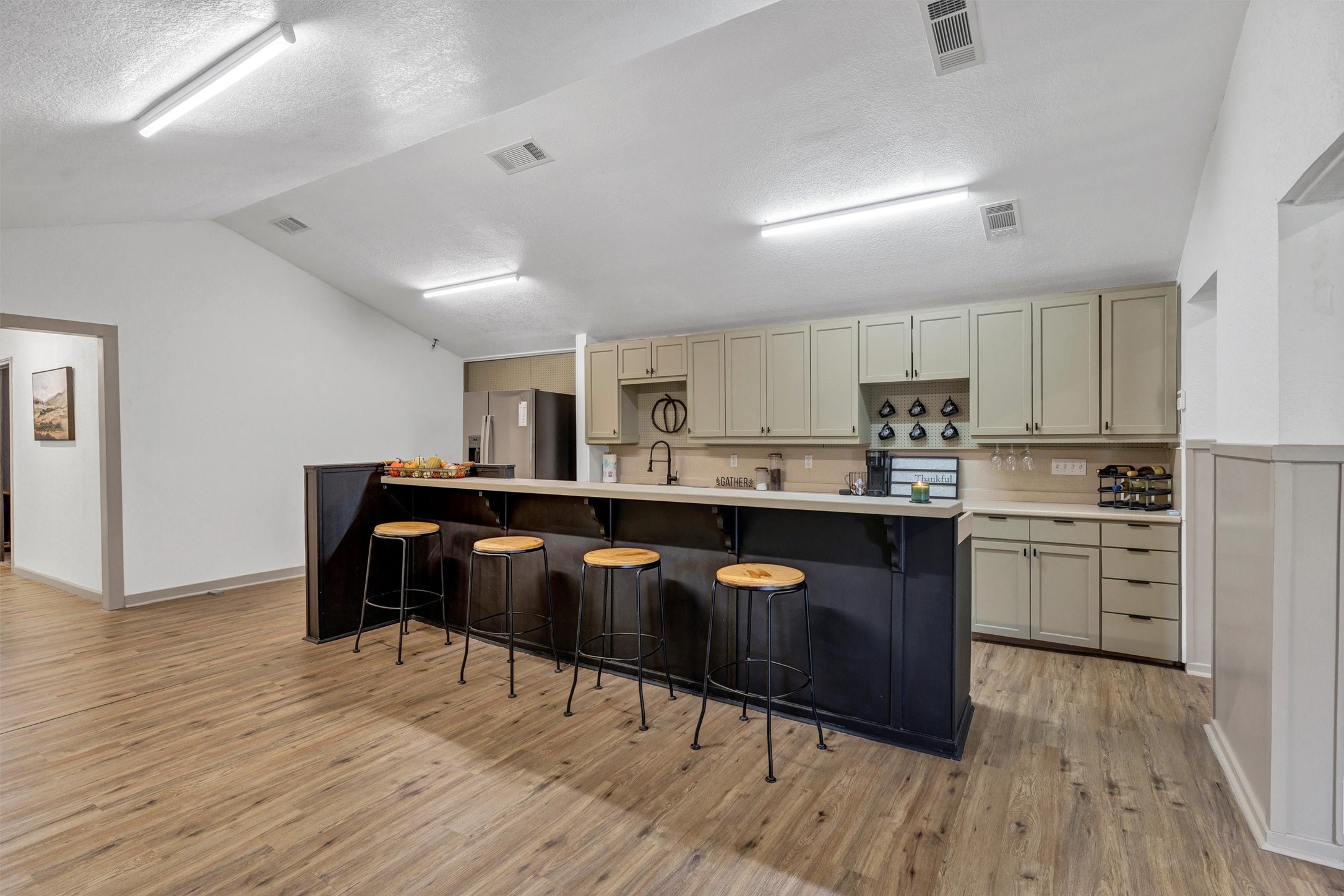 1806 W Pearl Street