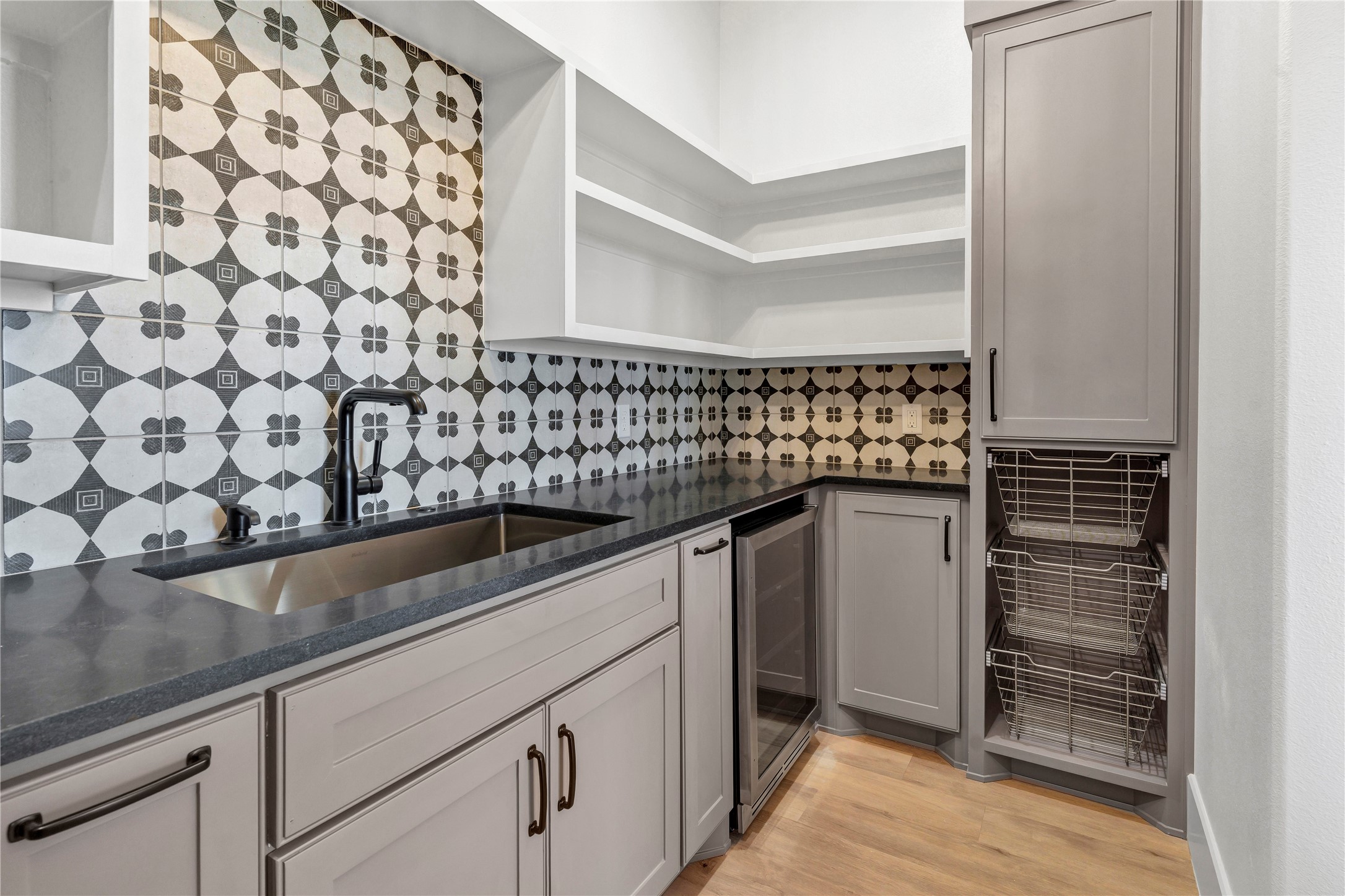 2217 Grass Roots Road