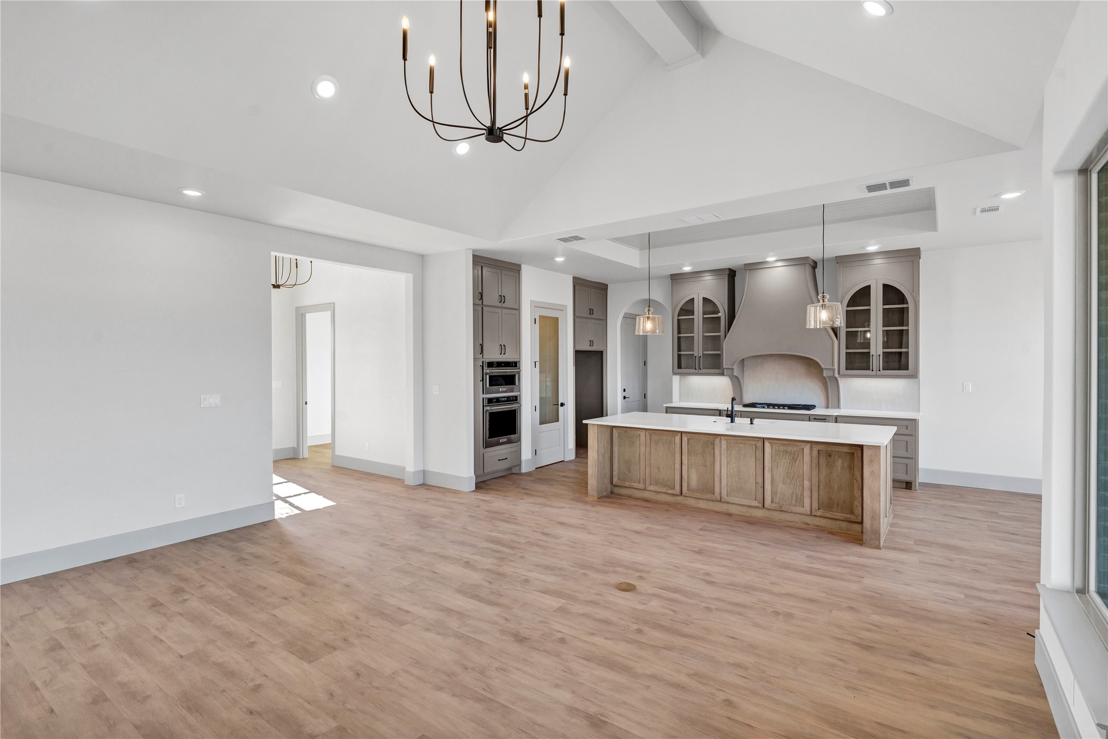 2217 Grass Roots Road