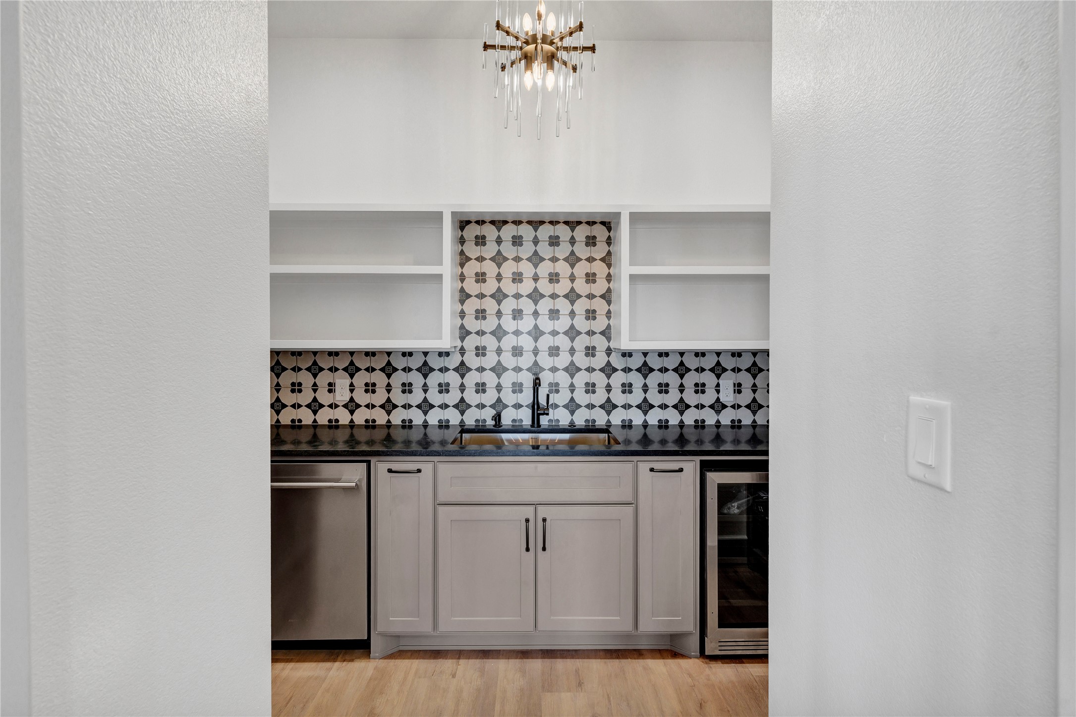 2217 Grass Roots Road