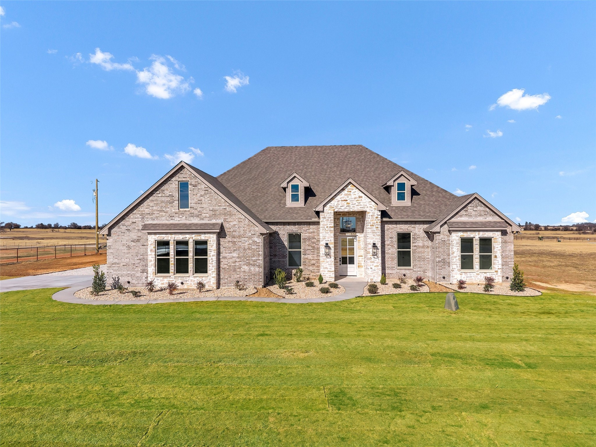 2217 Grass Roots Road
