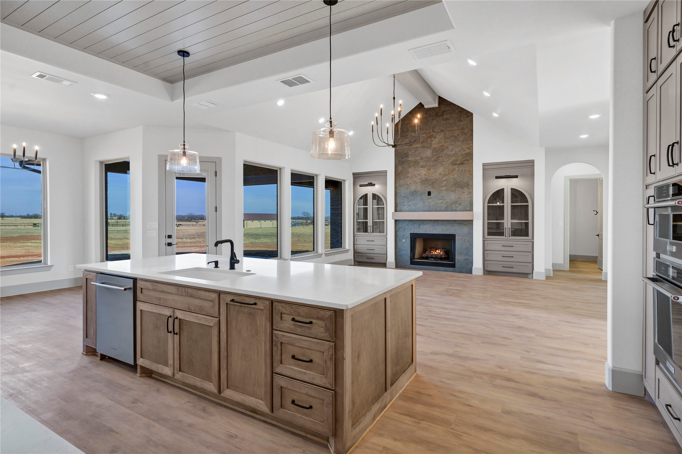 2217 Grass Roots Road