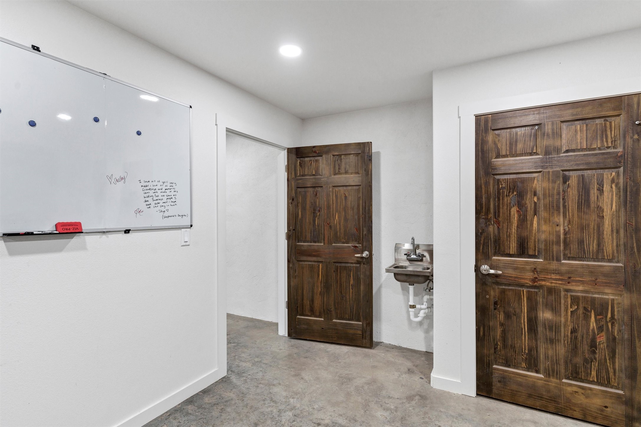 1555 Woodmere Trail 102