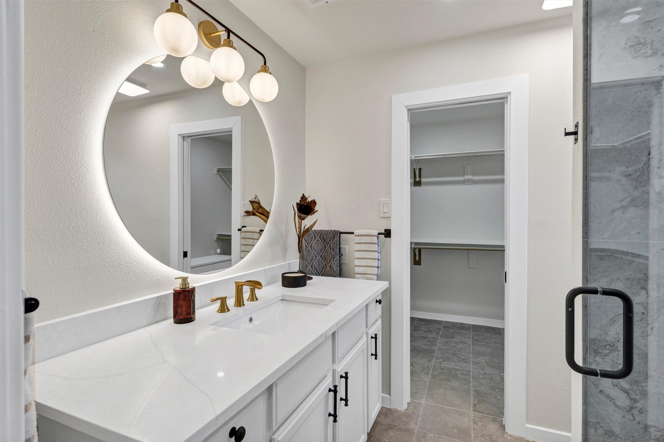 5300 Comanche Vista Trail